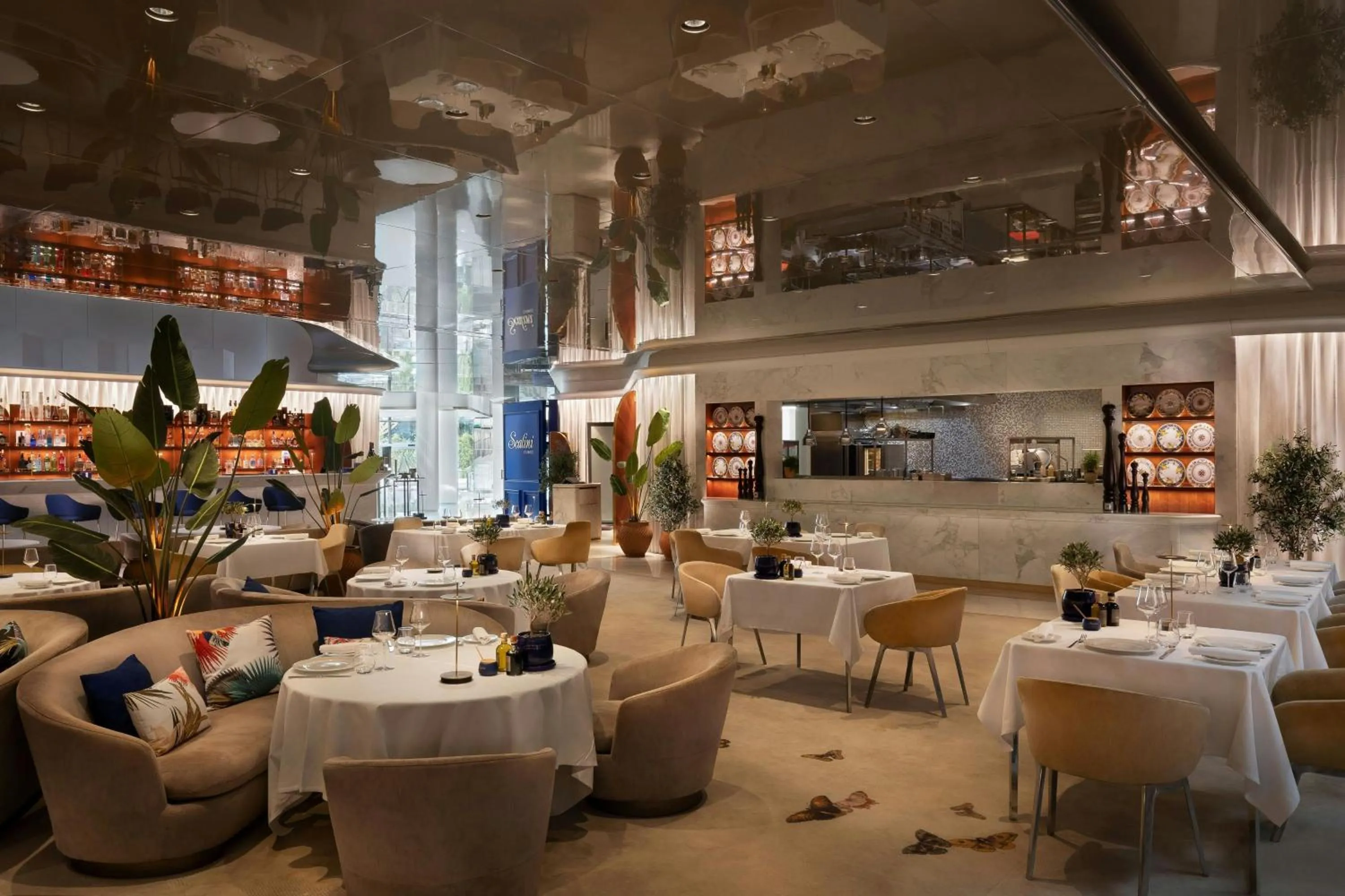 Restaurant/places to eat in JW Marriott Cannes