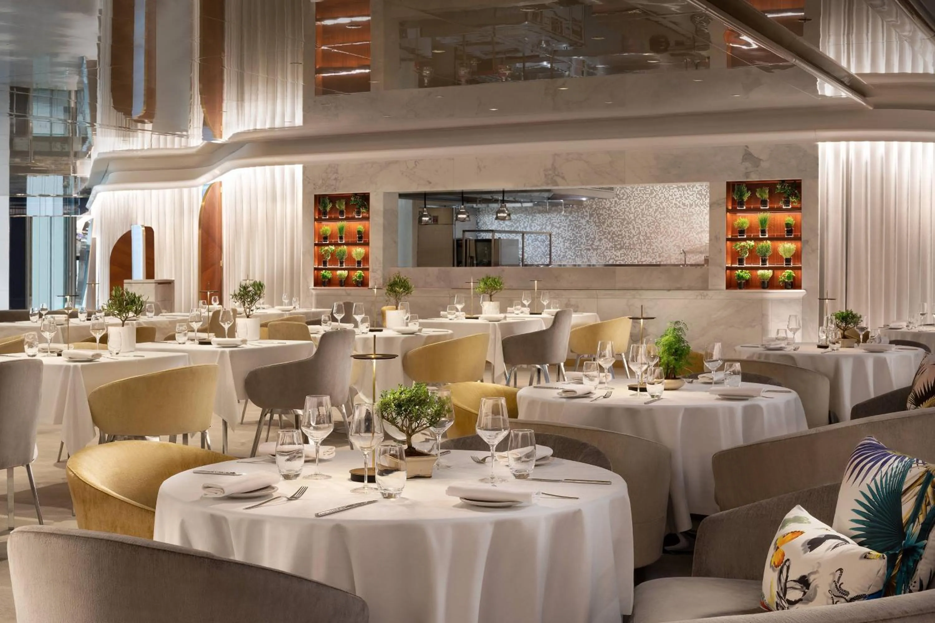 Breakfast in JW Marriott Cannes