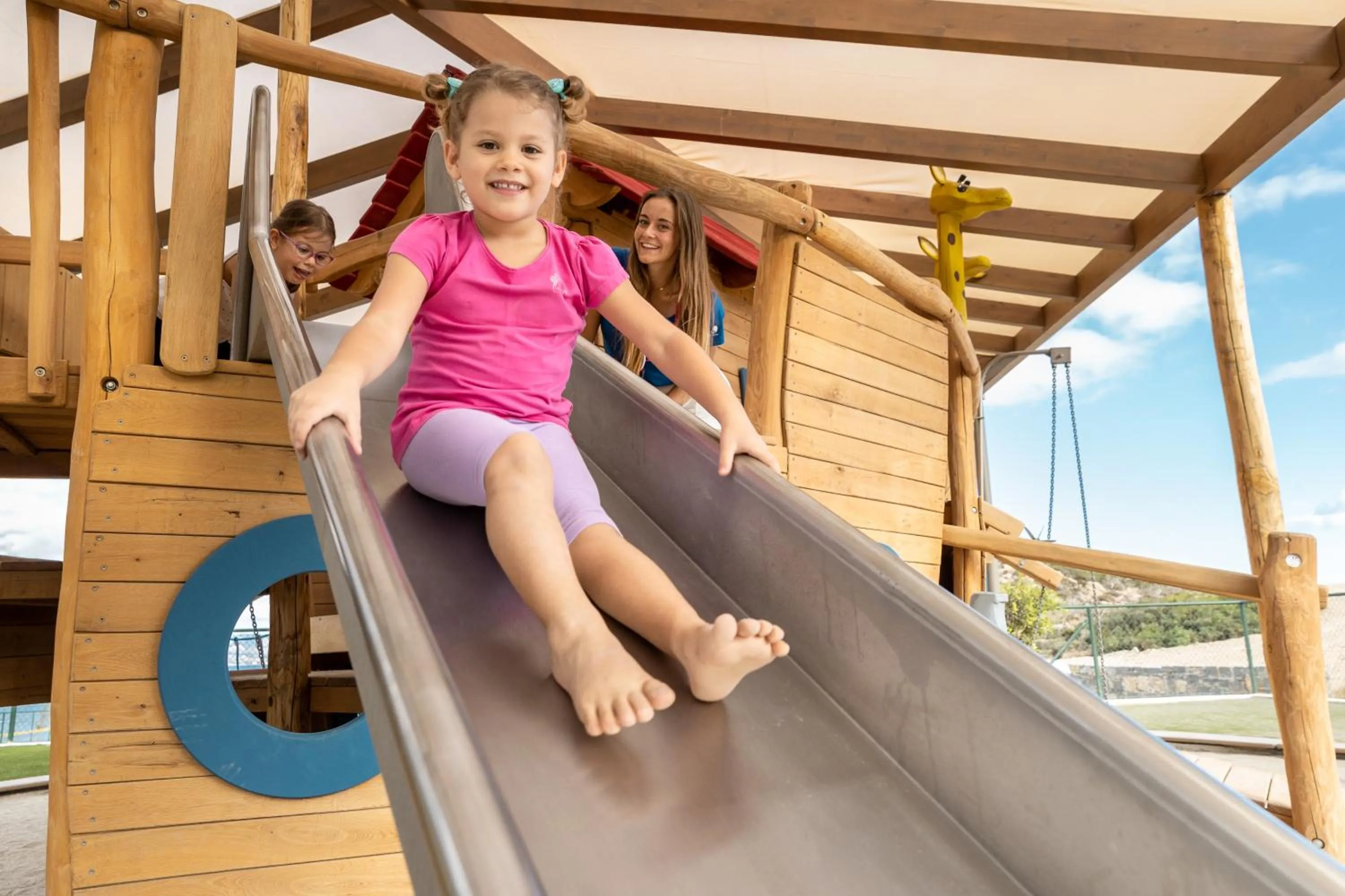 children in ROBINSON Ierapetra