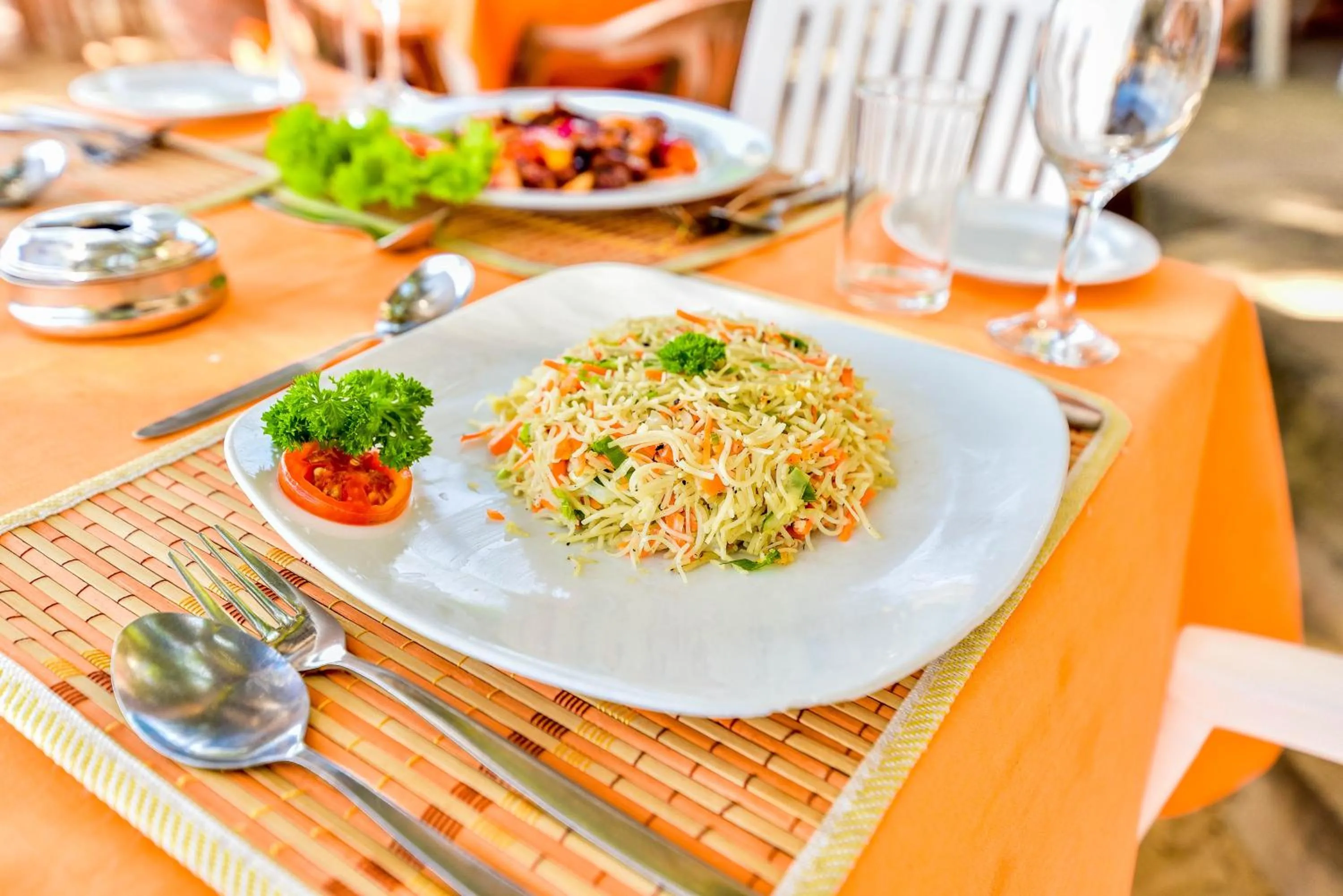 Restaurant/places to eat in International Beach Hotel & Restaurant