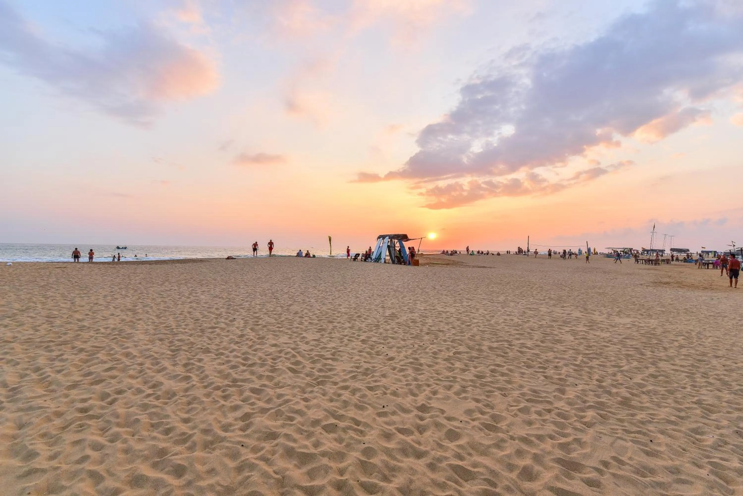 Beach in International Beach Hotel & Restaurant