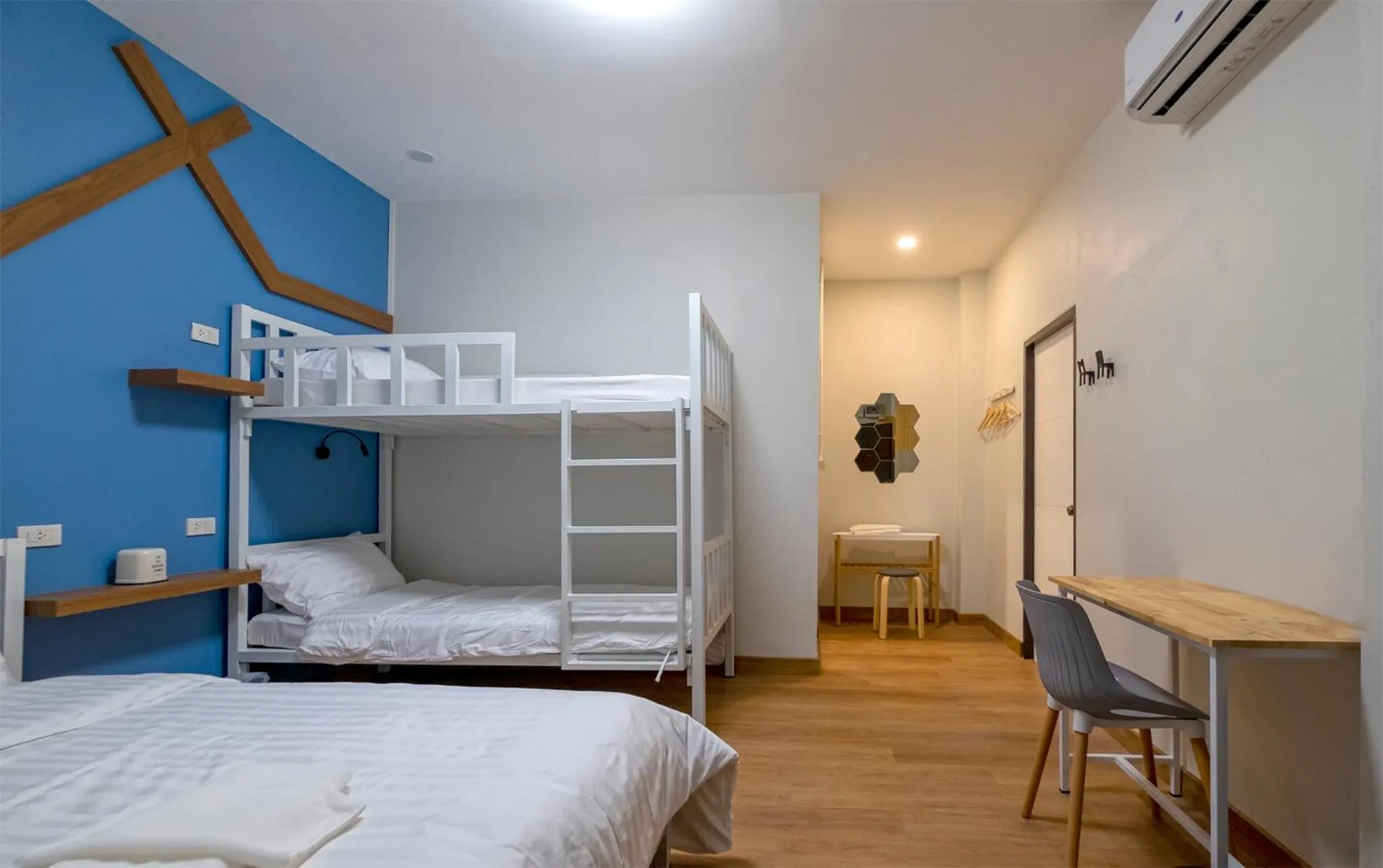 Photo of the whole room, Bed in BED Friends Poshtel