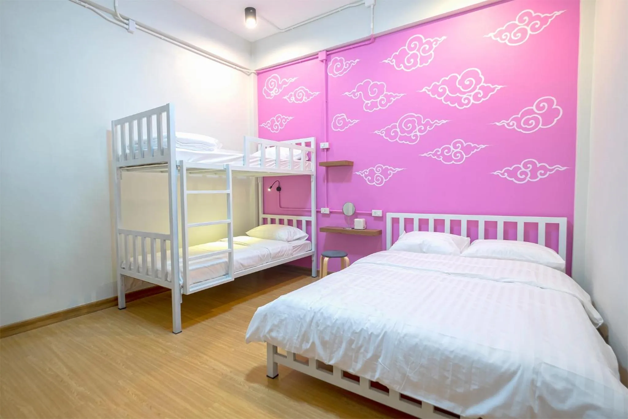 bunk bed, Bed in BED Friends Poshtel