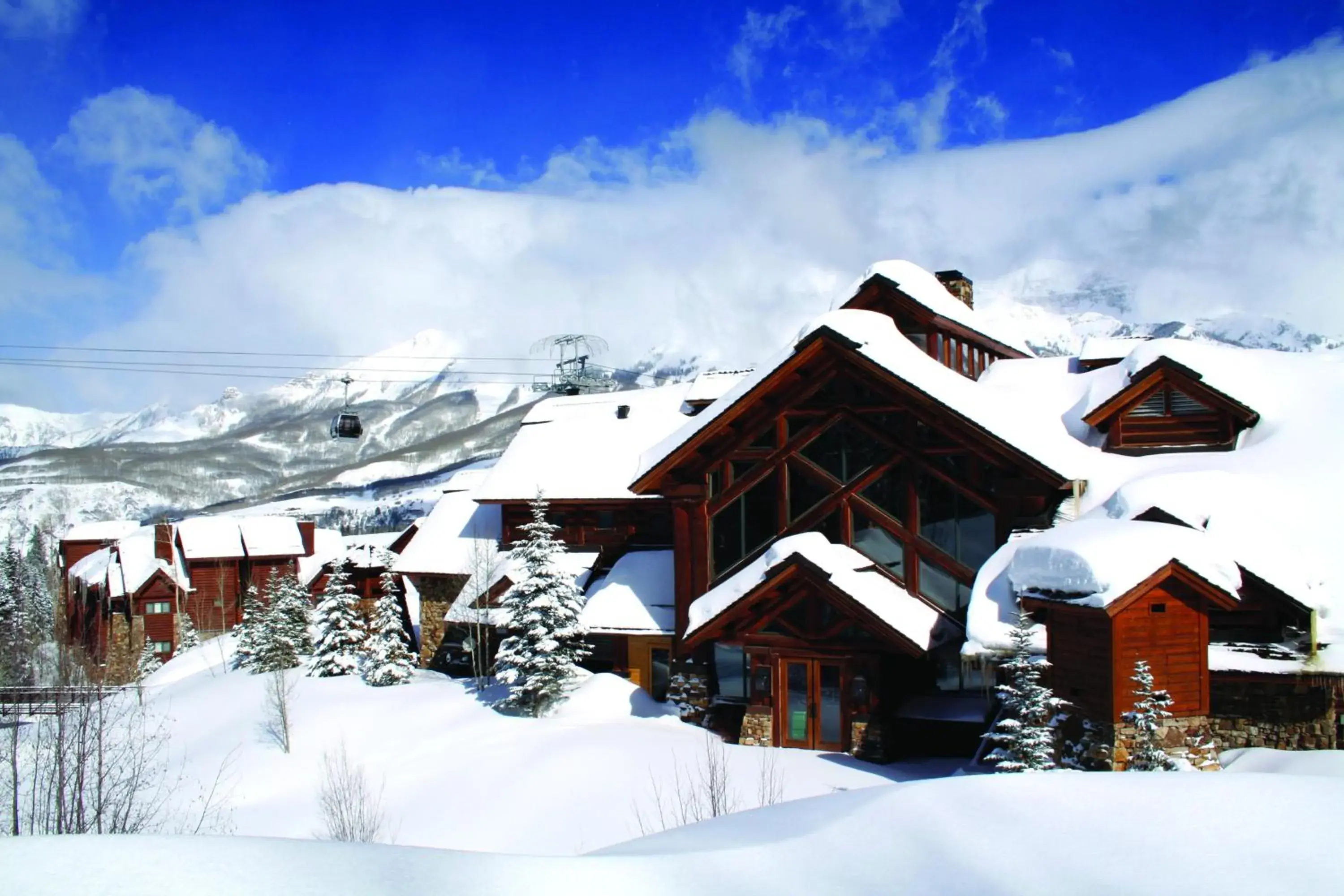 Property building in Mountain Lodge Telluride Property building in Mountain Lodge Telluride