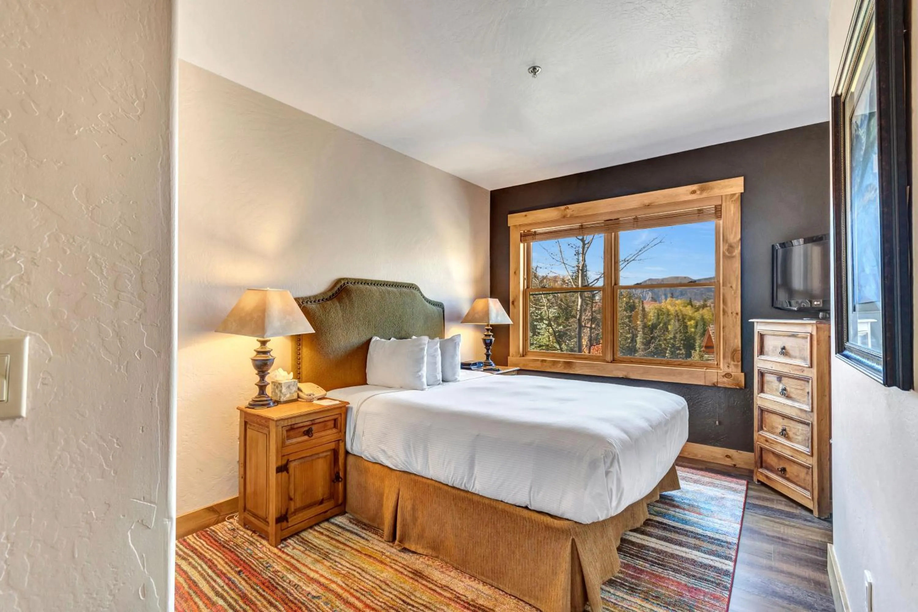 Bed in Mountain Lodge Telluride