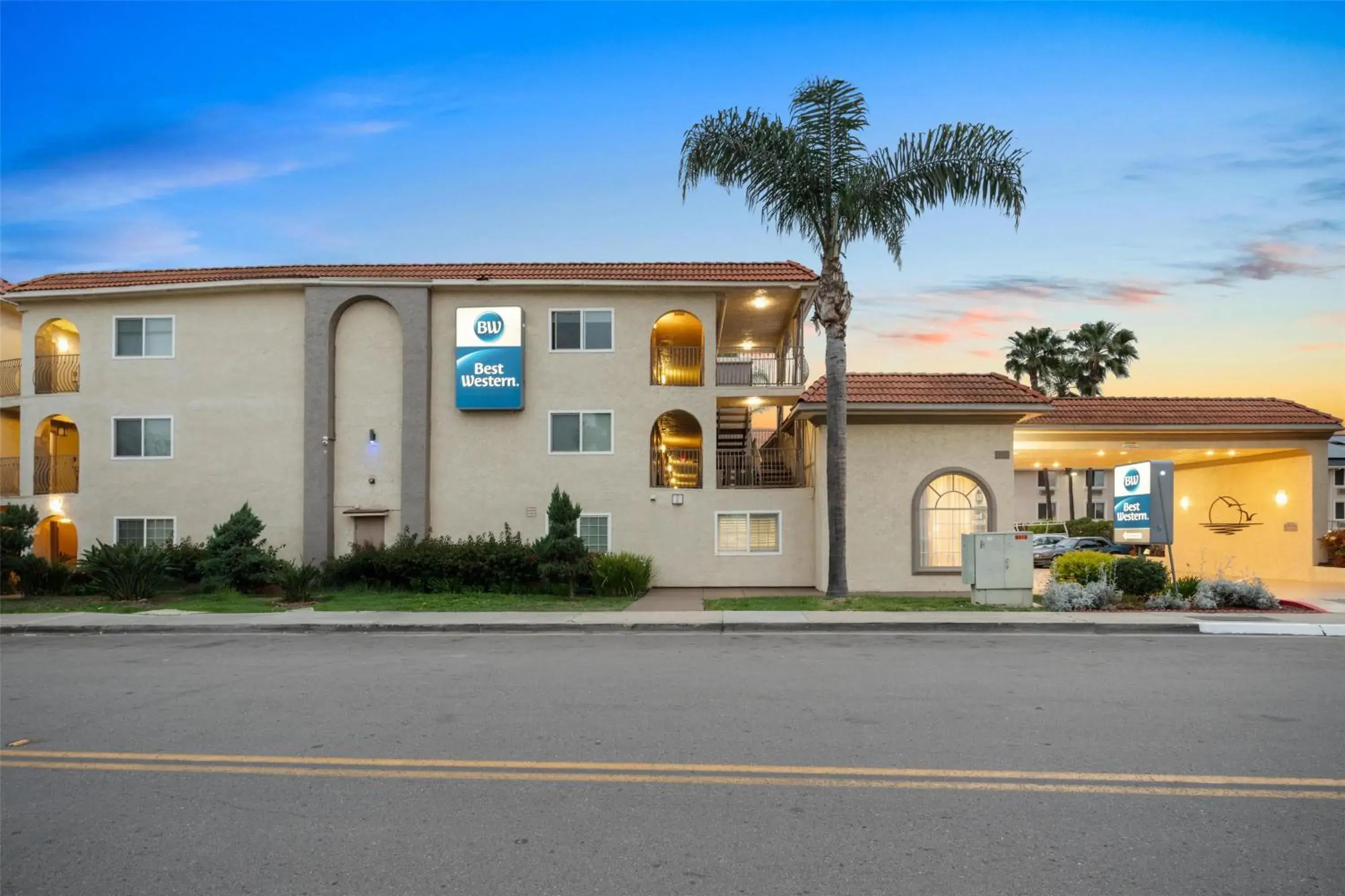 Property building in Best Western San Diego/Miramar Hotel Property building in Best Western San Diego/Miramar Hotel