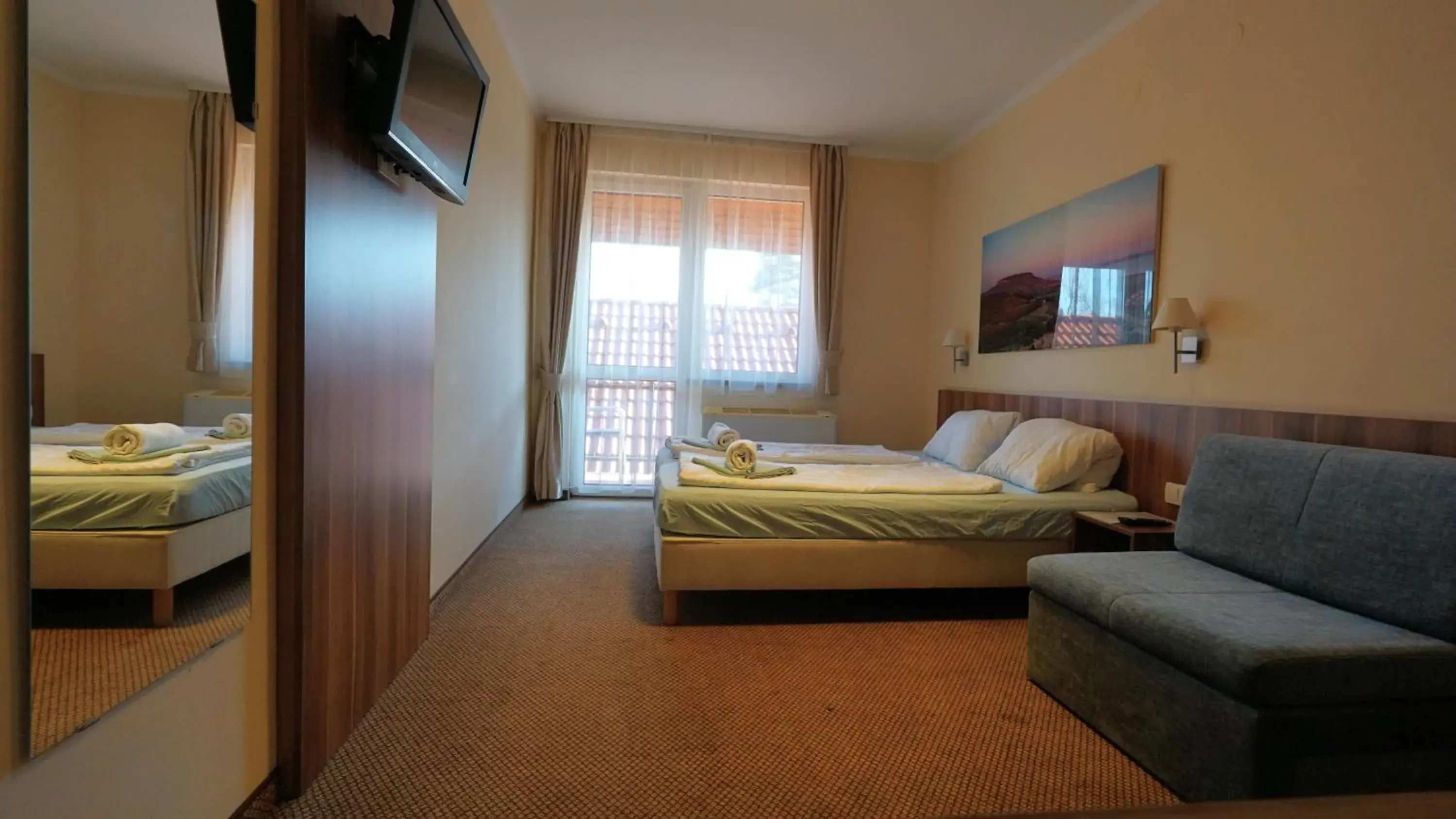 Triple Room in Balaton Colors Beach Hotel Triple Room in Balaton Colors Beach Hotel