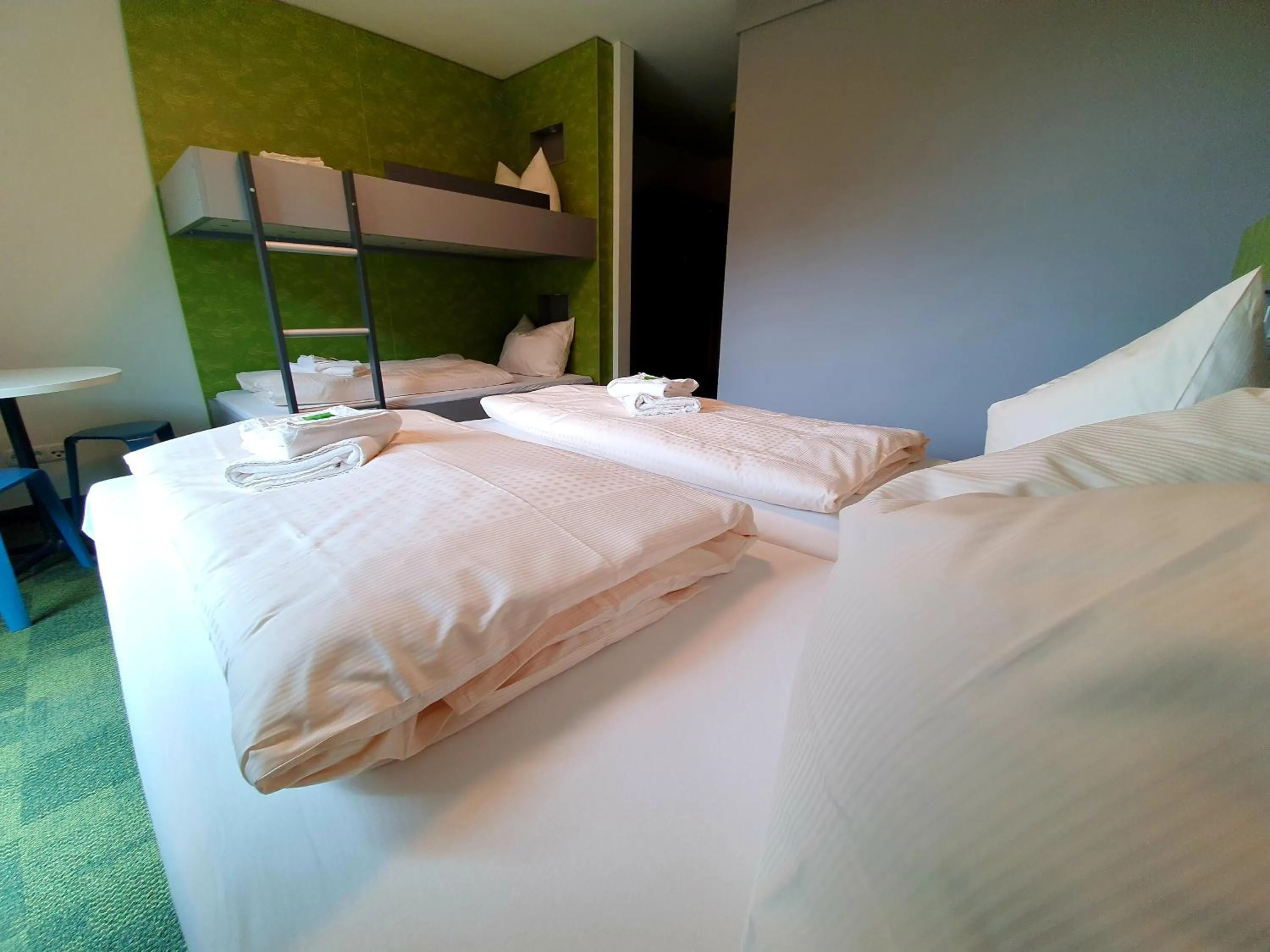Photo of the whole room, Bed in Jugendherberge Gemünd Vogelsang