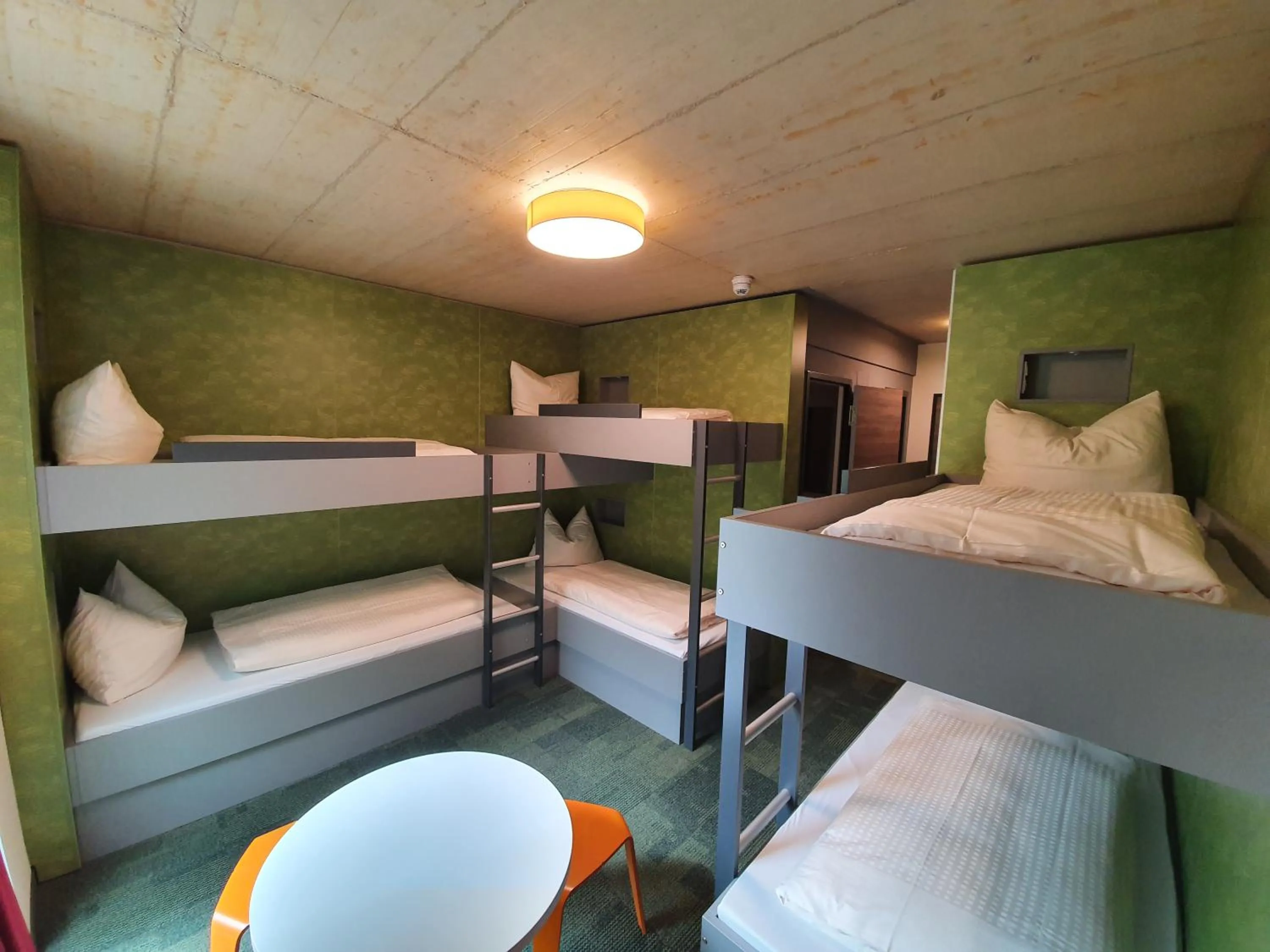 bunk bed, Bed in Jugendherberge Gemünd Vogelsang
