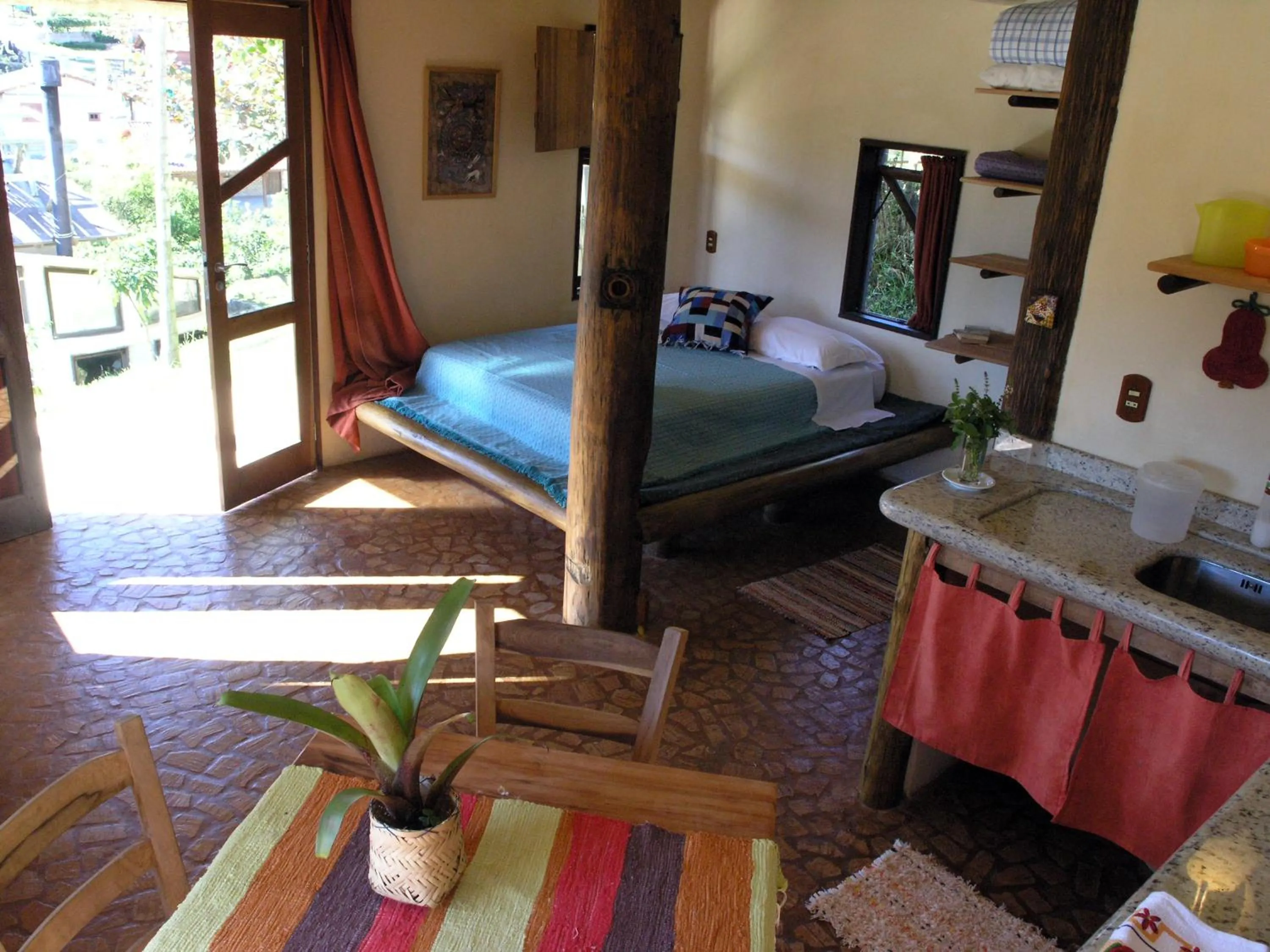 Photo of the whole room, Bed in Pousada Gopak