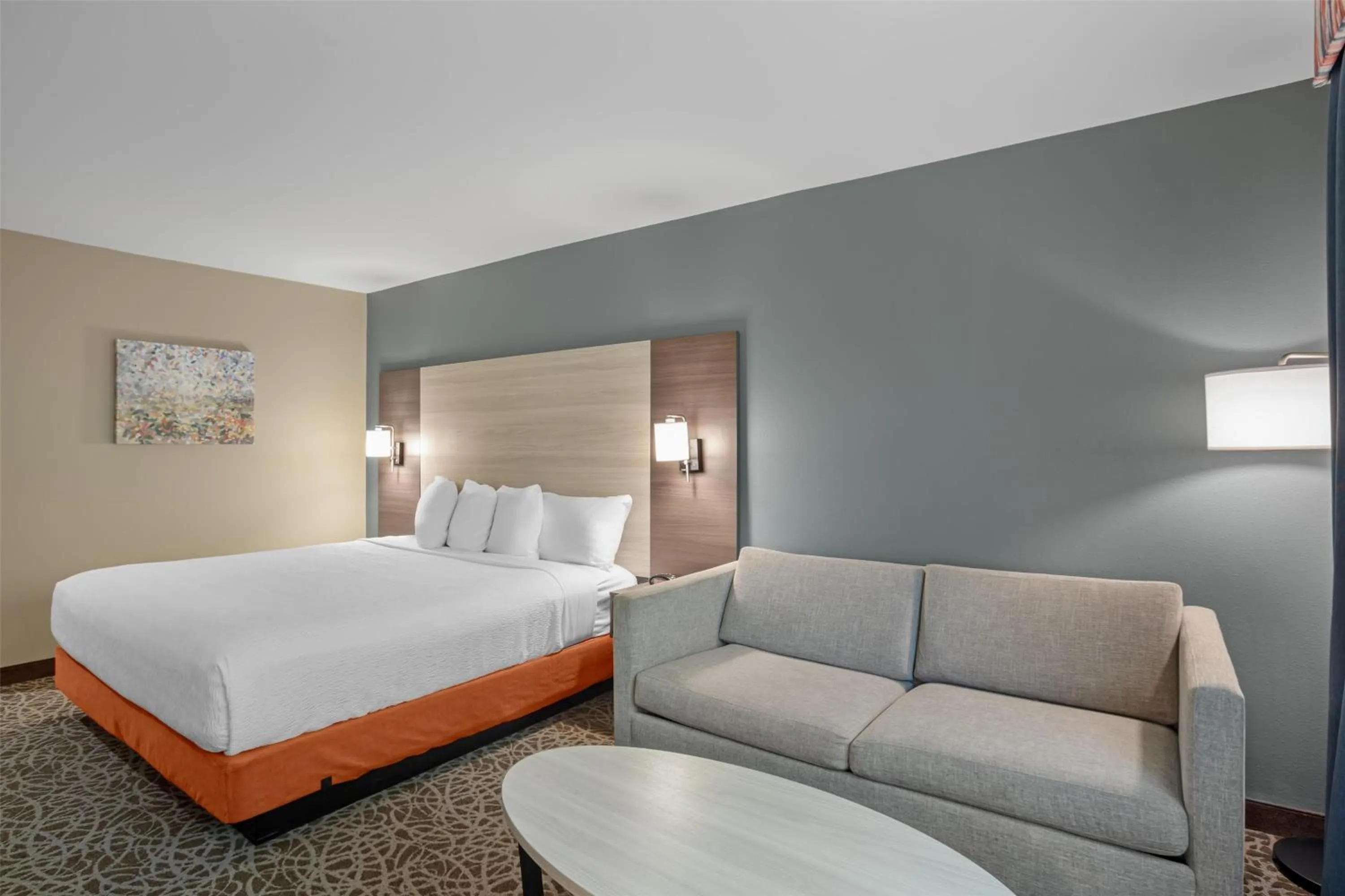 Bedroom, Bed in Best Western Porterville Inn