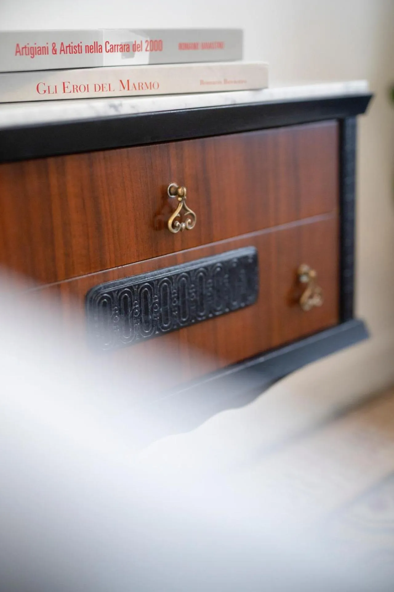 Decorative detail in Carrara Bella