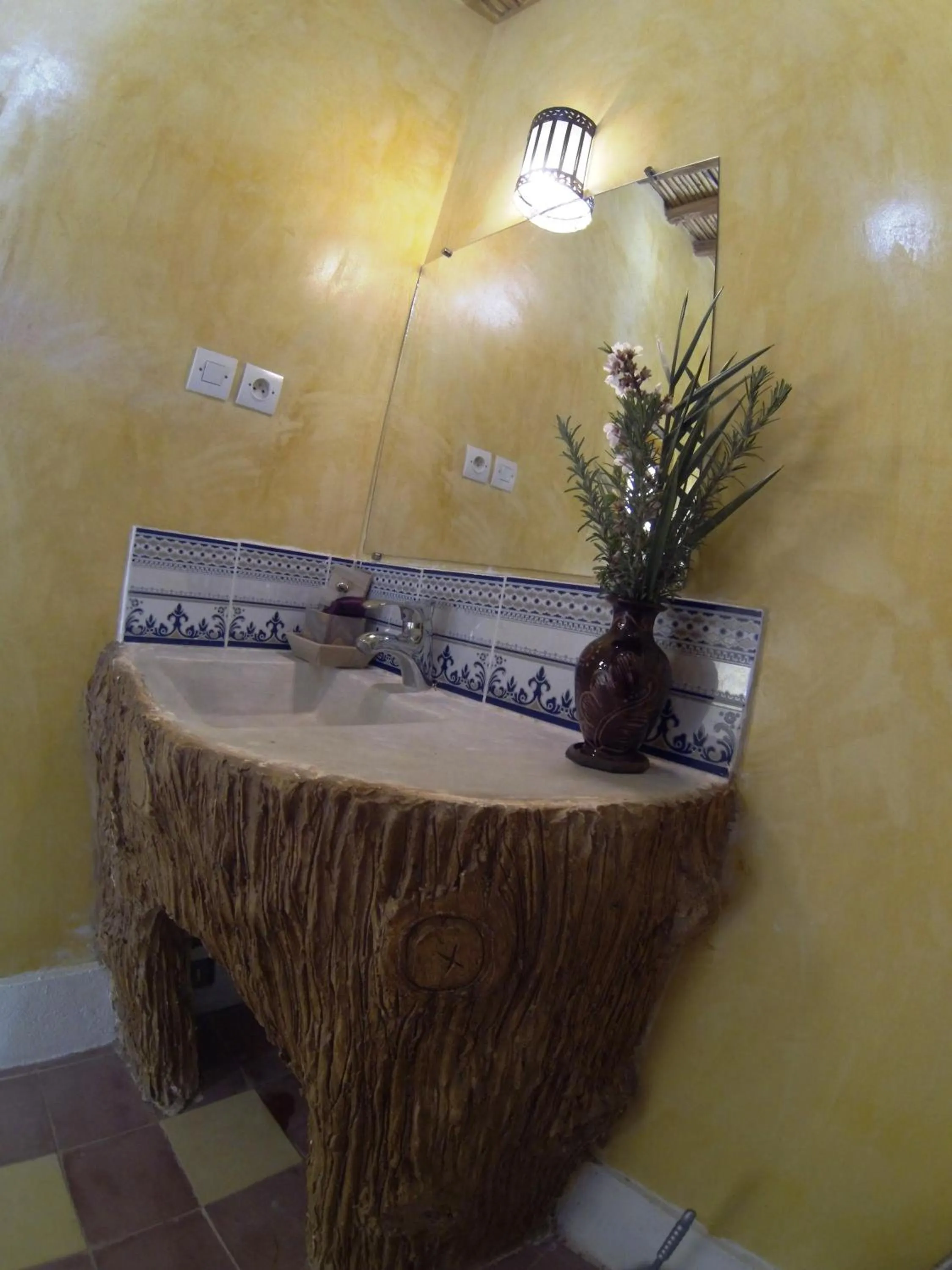 Decorative detail in kasbah 123 soleil