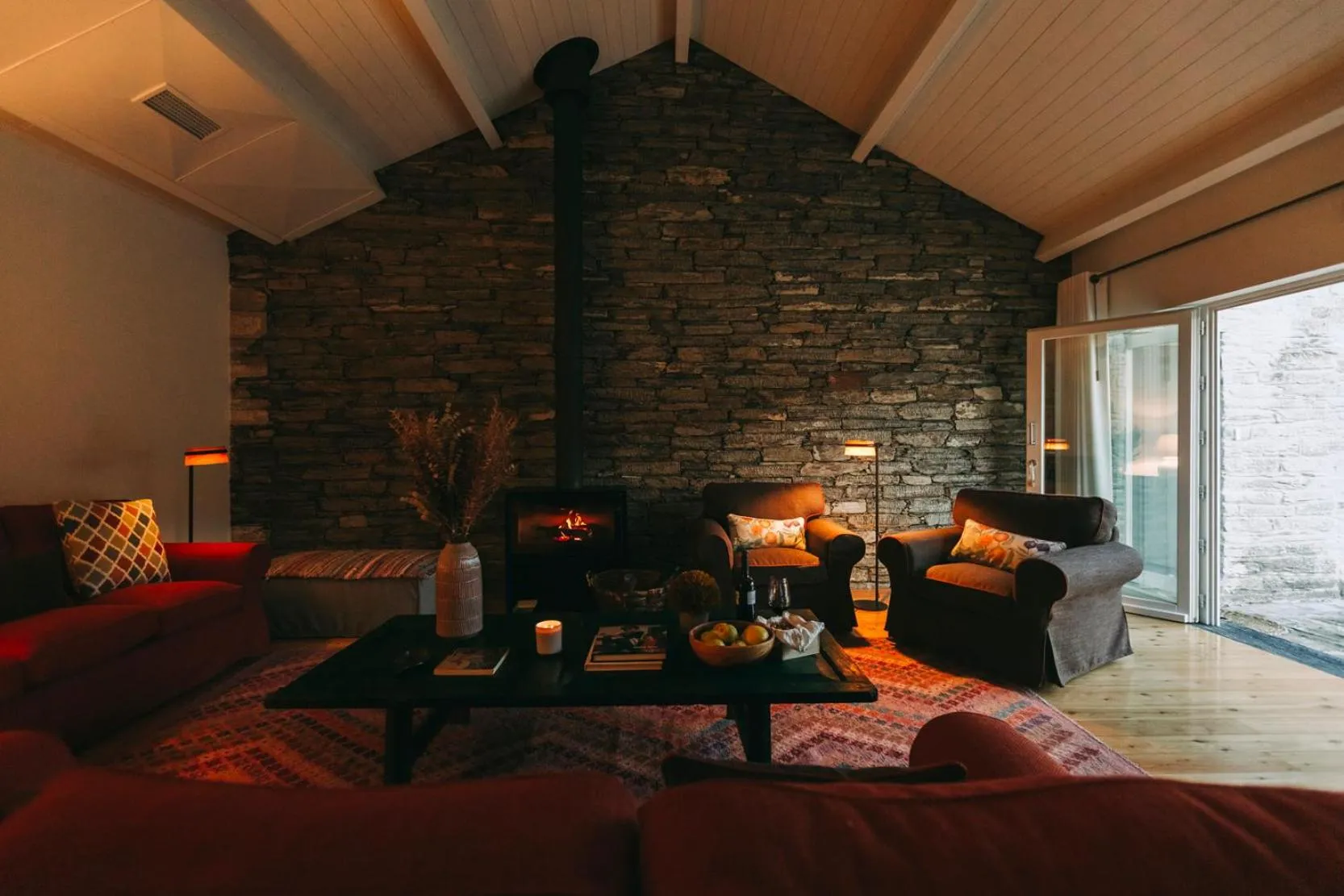 Communal lounge/ TV room in Ventozelo Hotel & Quinta