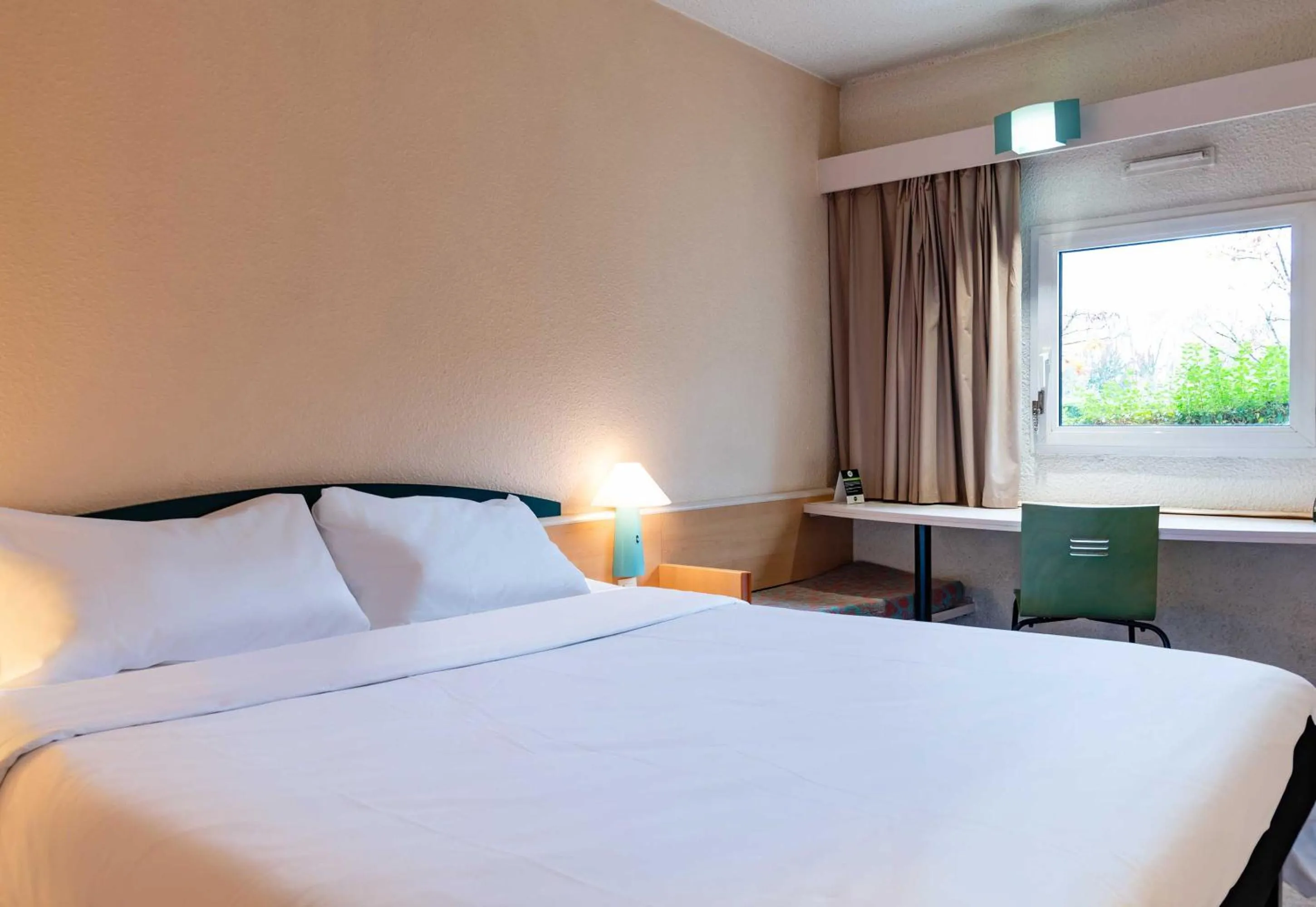 Bedroom, Bed in B&B HOTEL Grenoble Université 2