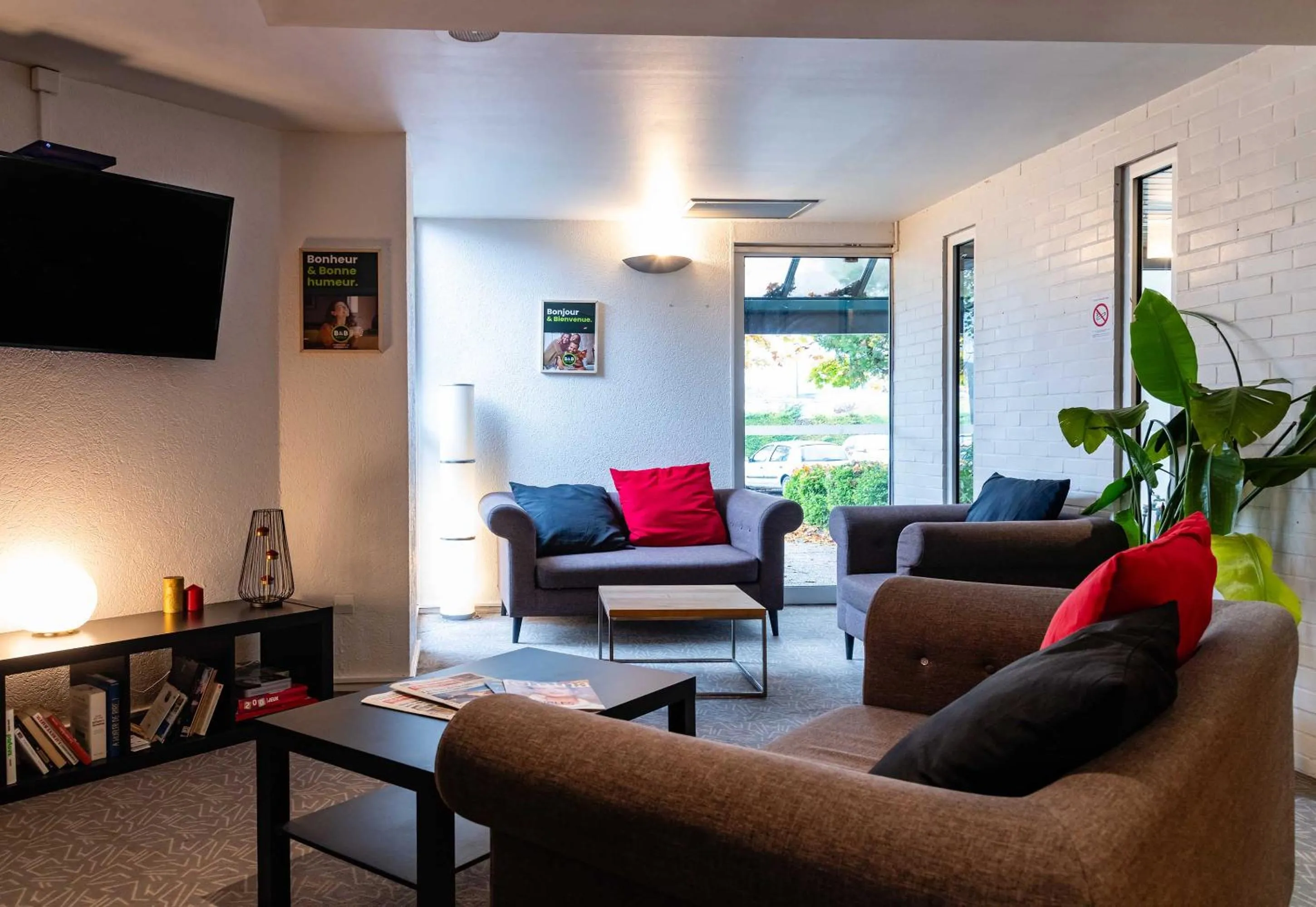 Seating area in B&B HOTEL Grenoble Université 2