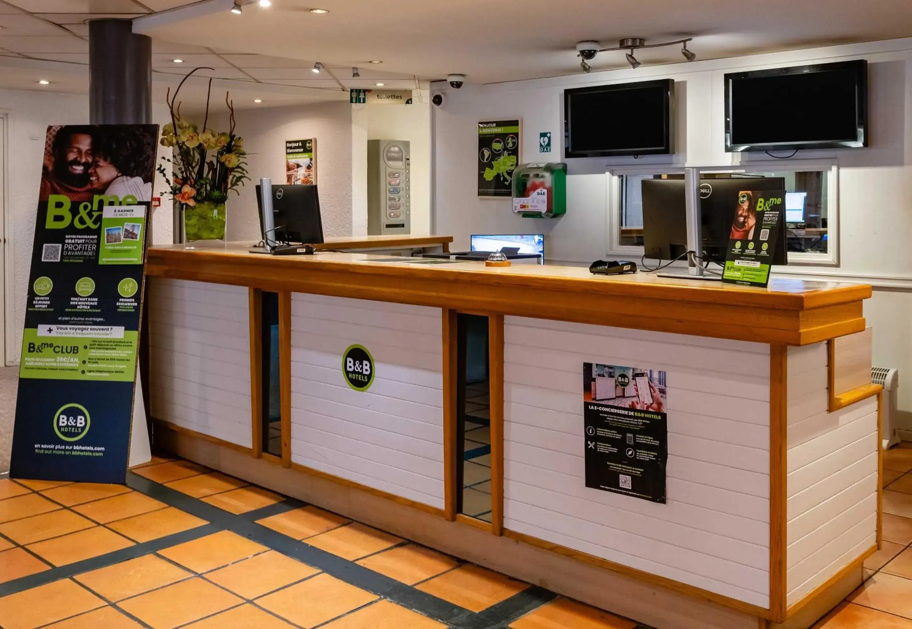 Lobby or reception in B&B HOTEL Grenoble Université 2 Lobby or reception in B&B HOTEL Grenoble Université 2