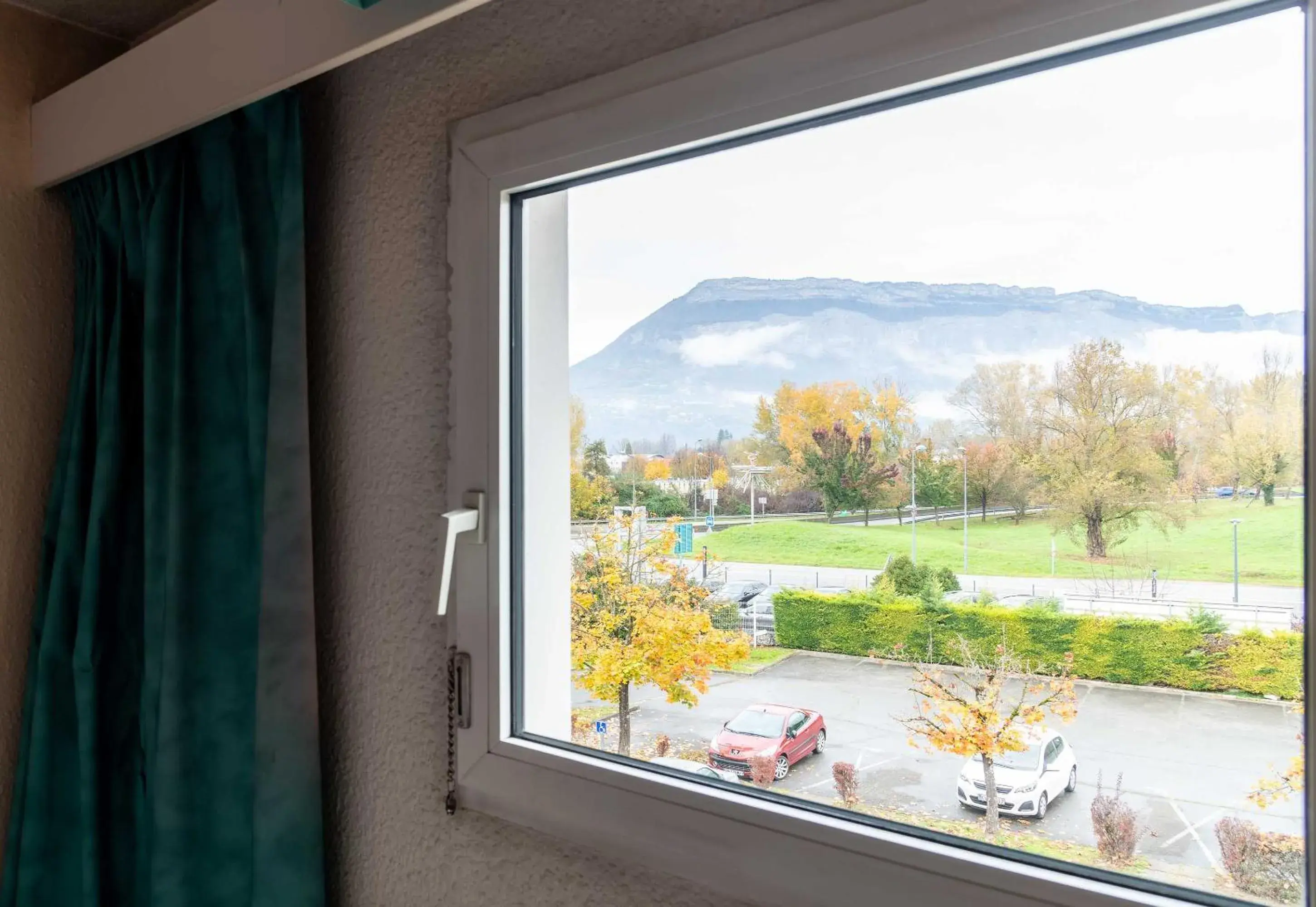 Bedroom in B&B HOTEL Grenoble Université 2 Bedroom in B&B HOTEL Grenoble Université 2