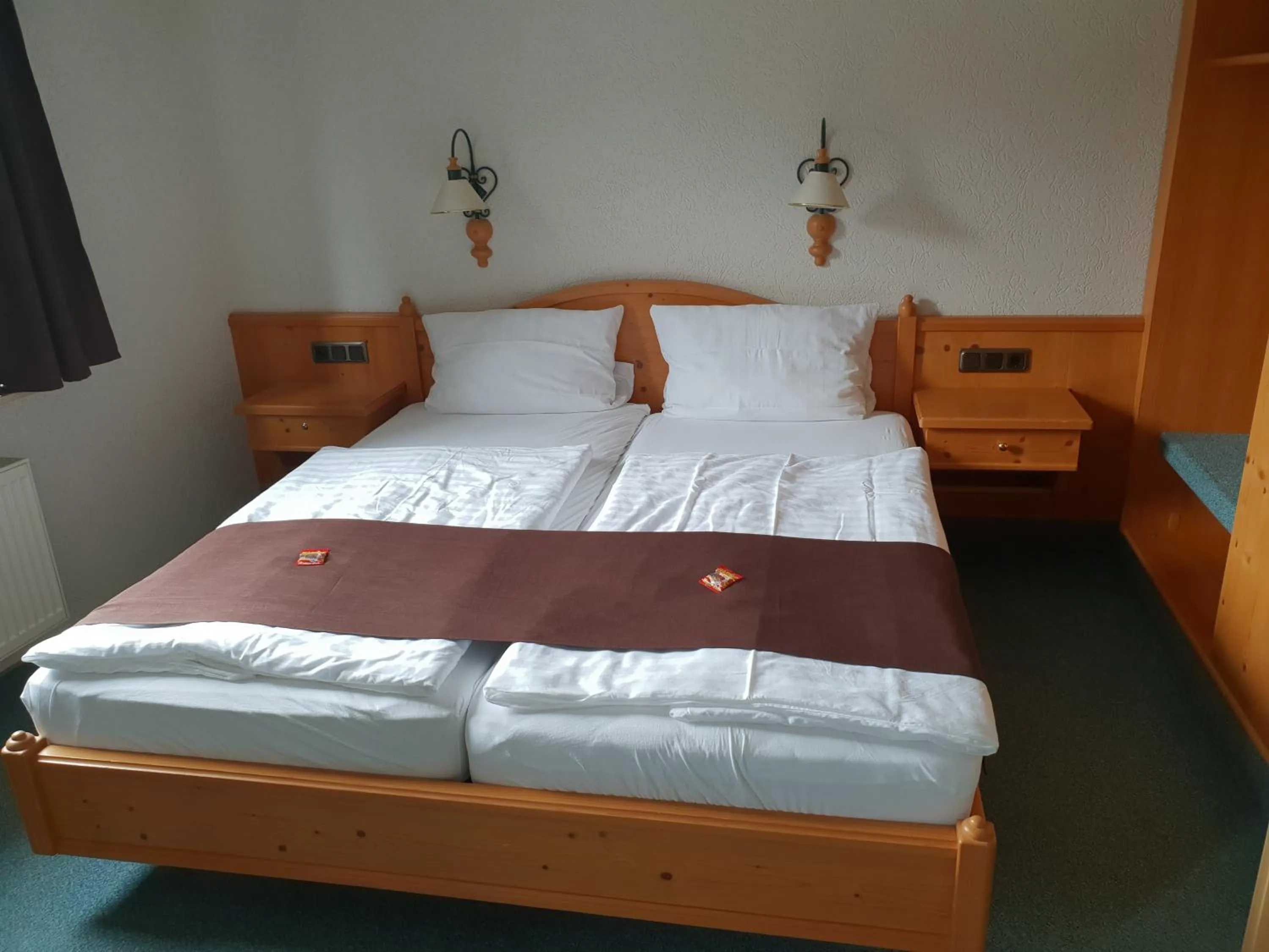 Bed in Hotel Grüner Baum