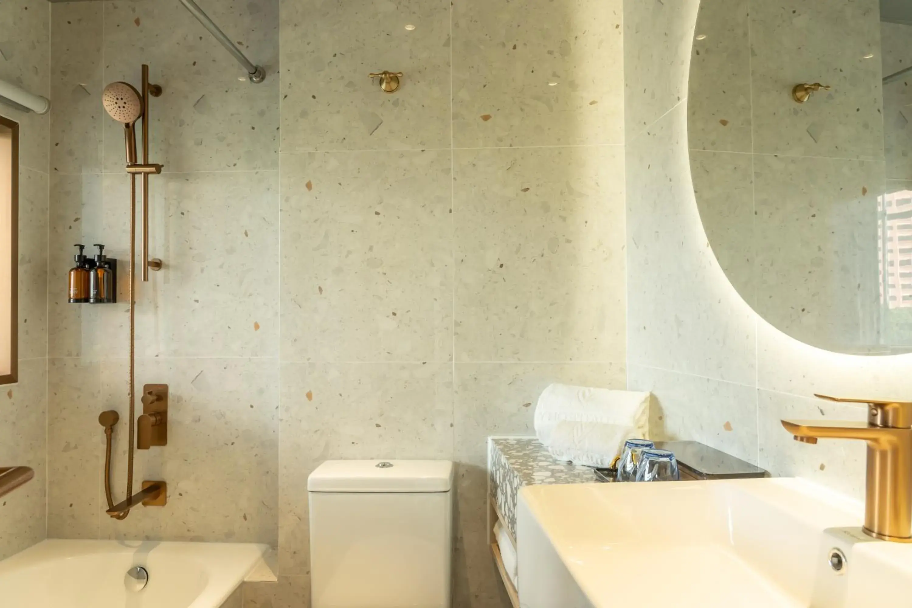 Stylish Deluxe Room in Garden View Hong Kong Stylish Deluxe Room in Garden View Hong Kong