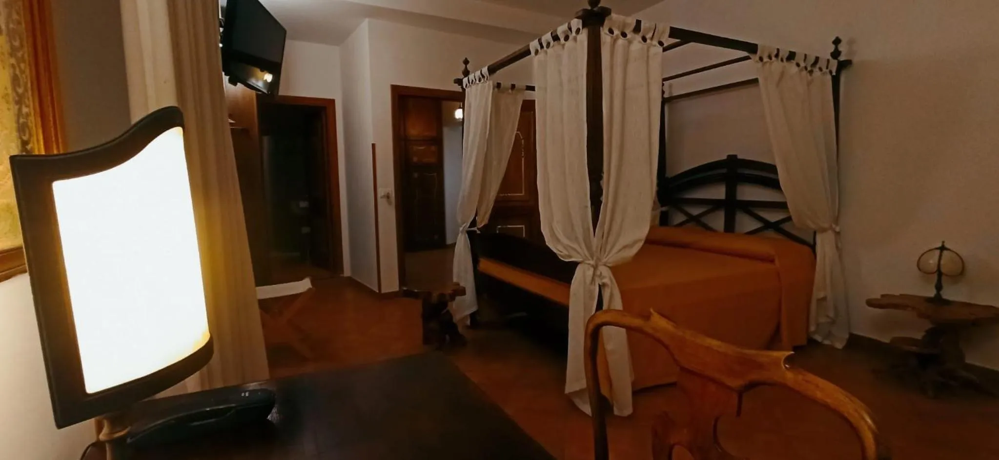 Bed in Donnaciccina Accomodation