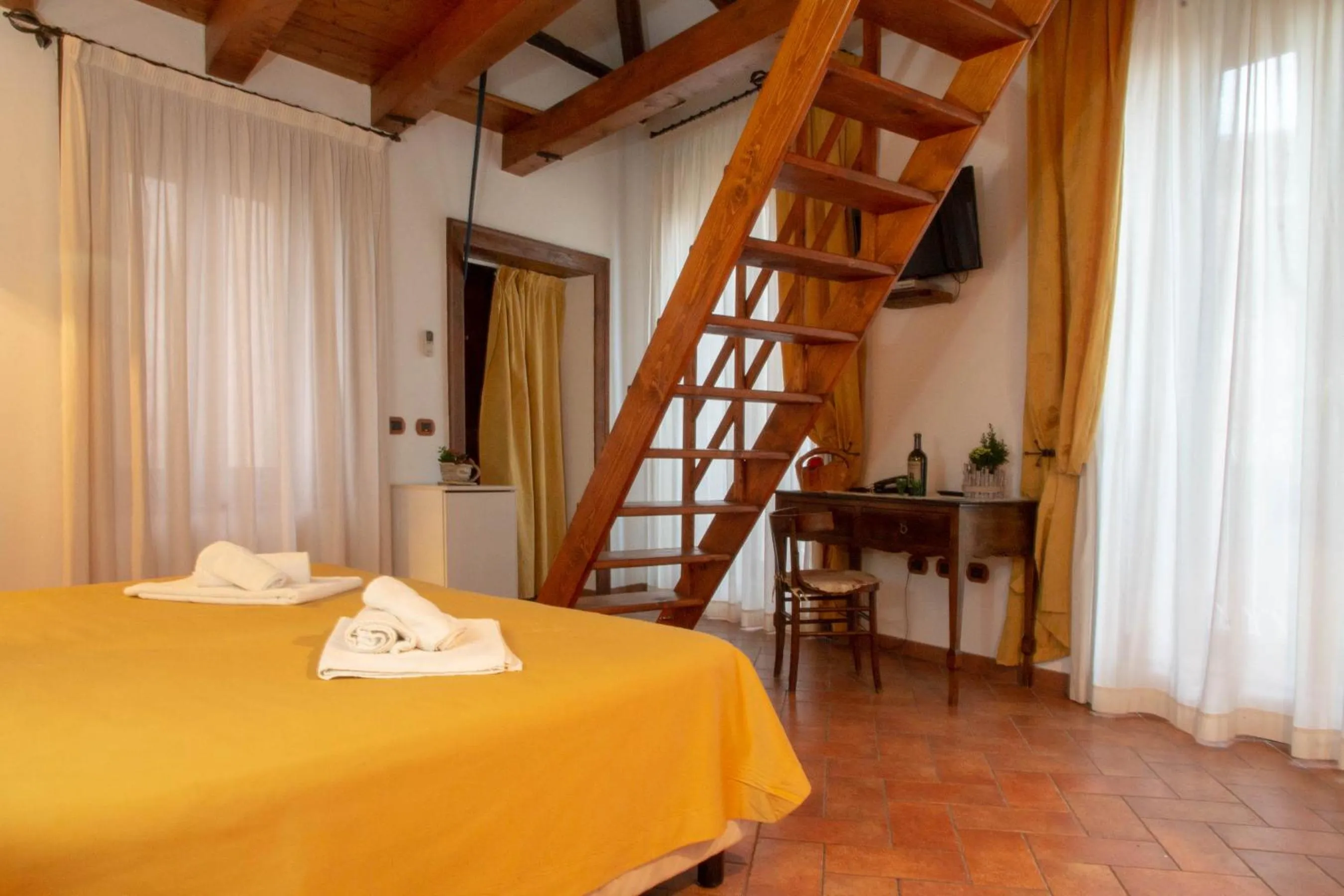 Bed in Donnaciccina Accomodation