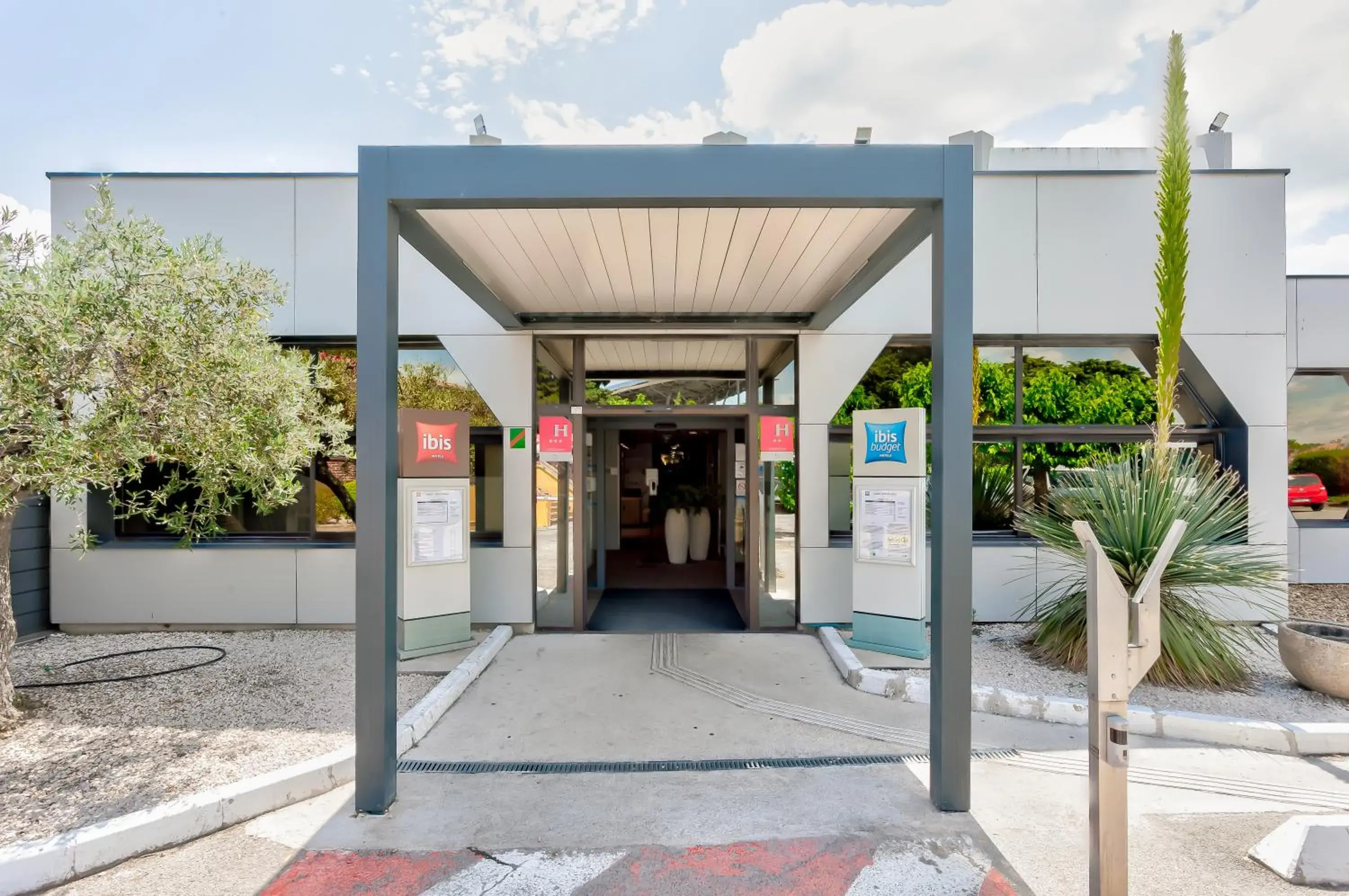 Property building in ibis Montpellier Sud Property building in ibis Montpellier Sud