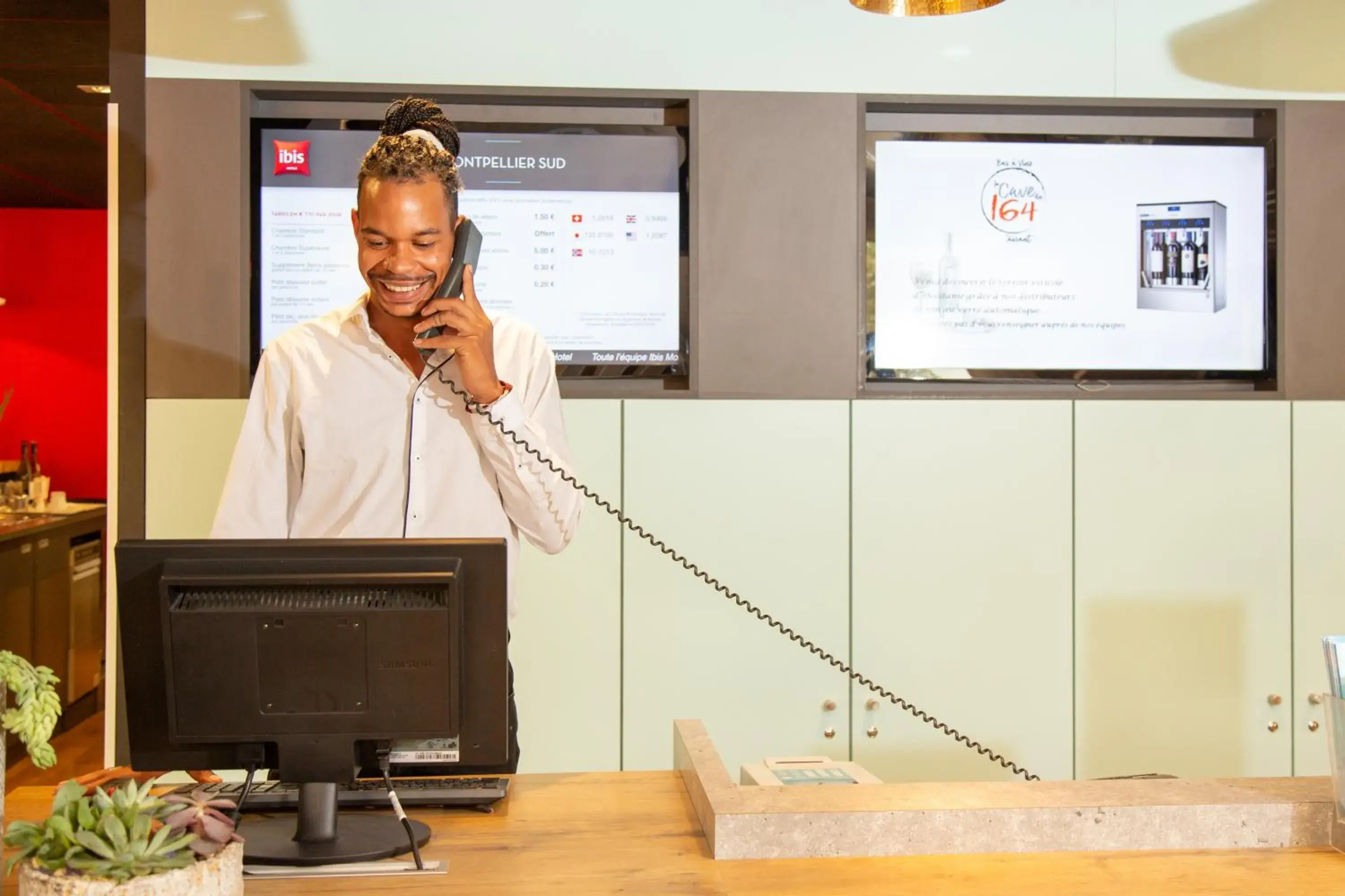 Lobby or reception in ibis Montpellier Sud Lobby or reception in ibis Montpellier Sud