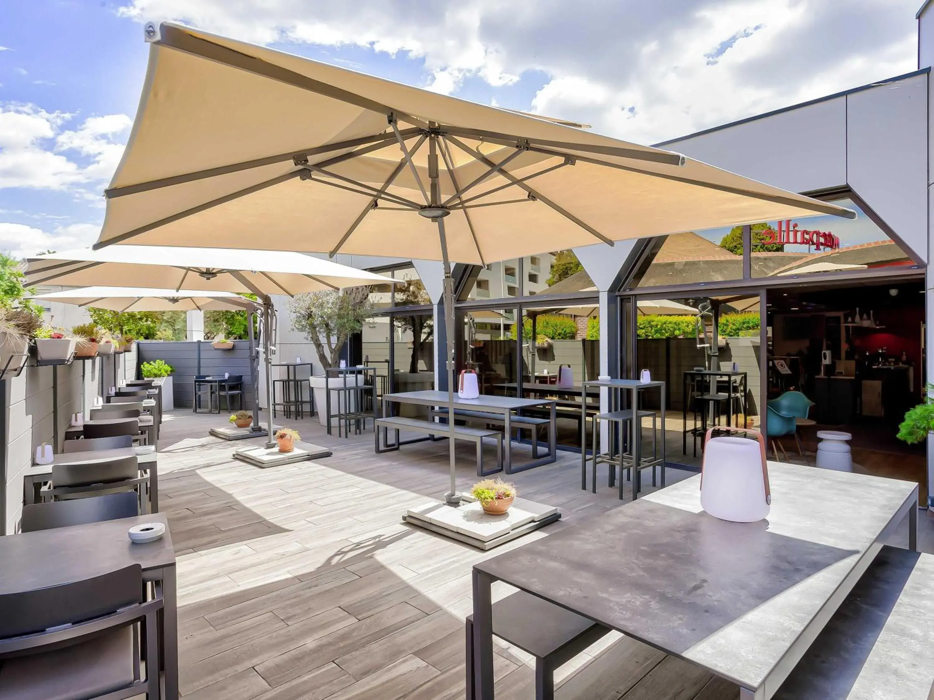 Property building in ibis Montpellier Sud Property building in ibis Montpellier Sud