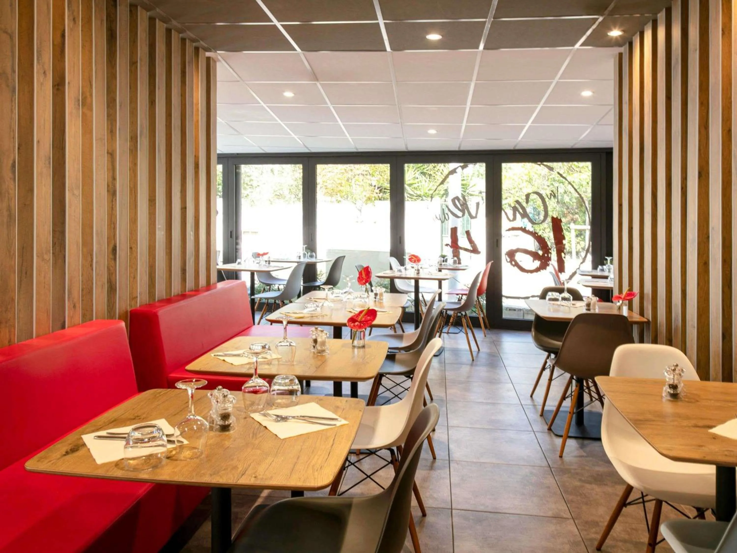 Restaurant/places to eat in ibis Montpellier Sud