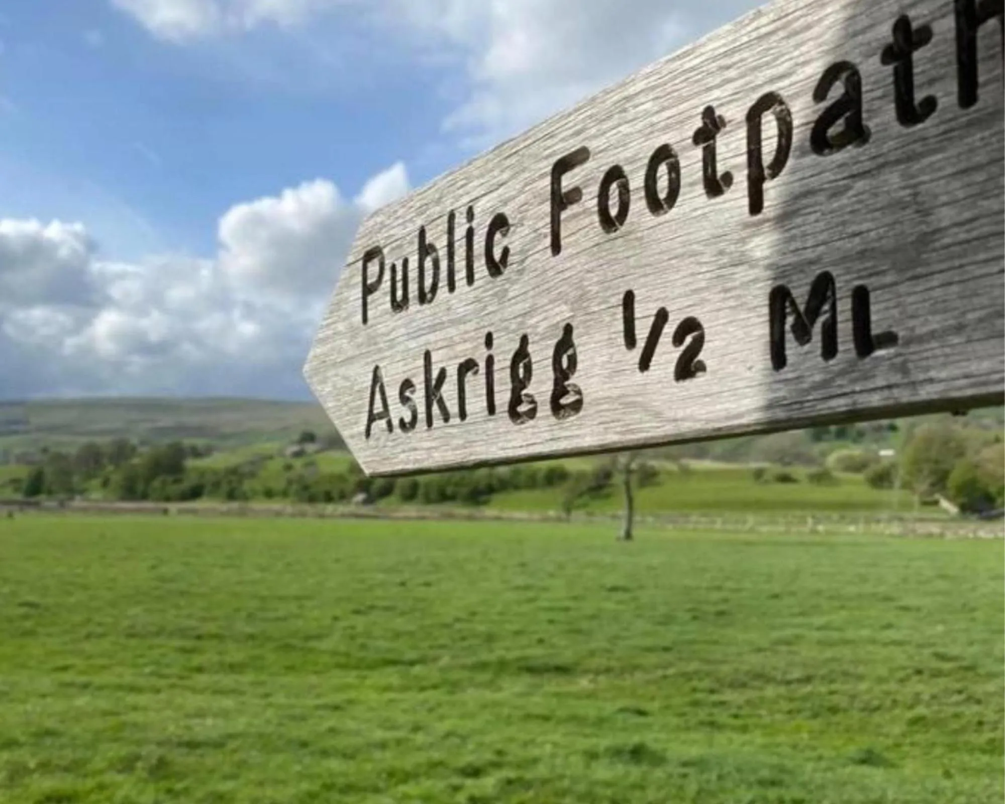 Hiking in Middle House - Wensleydale, Yorkshire Dales