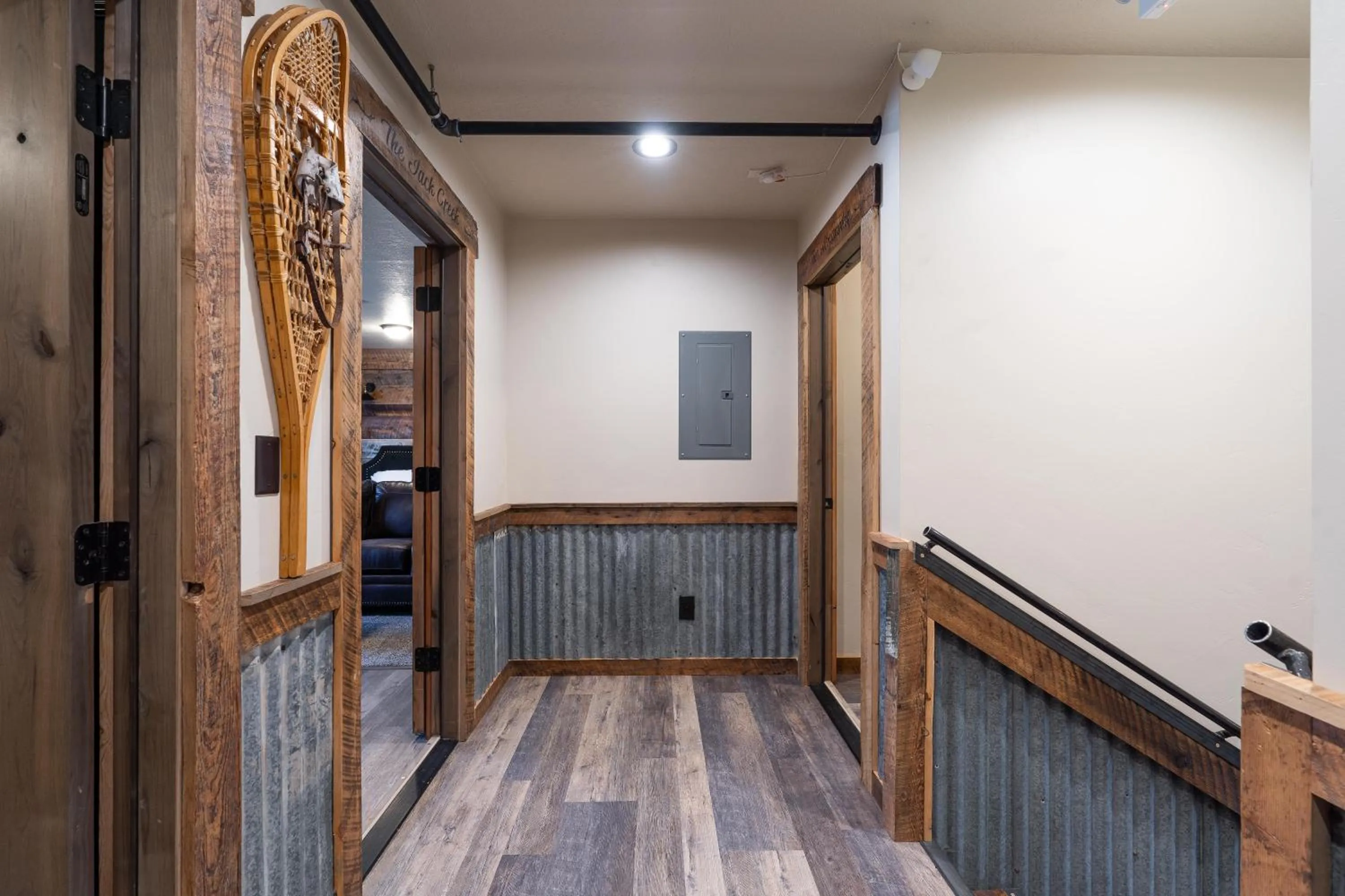 Facade/entrance in The Adventure Inn Yellowstone