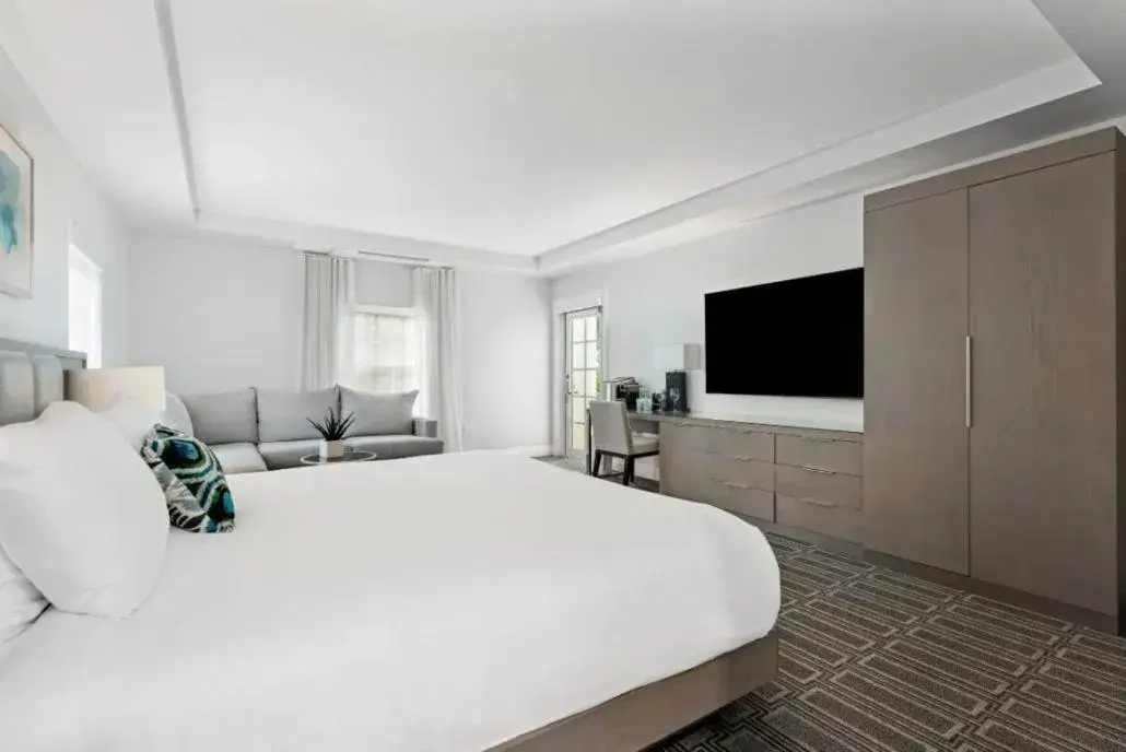 The Pillars Hotel & Club The Pillars Hotel & Club