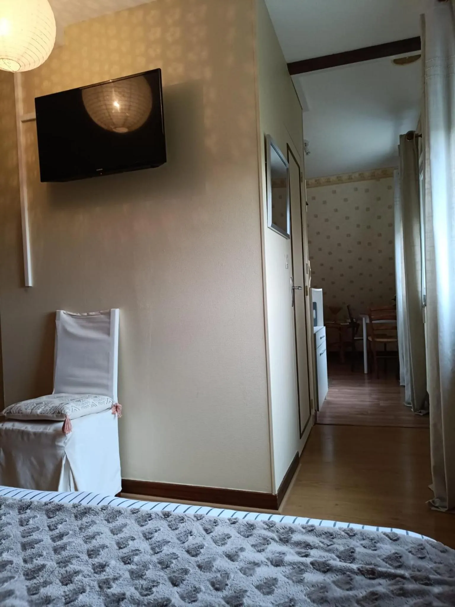 Bed in Maison d'hôtes Les Vallées