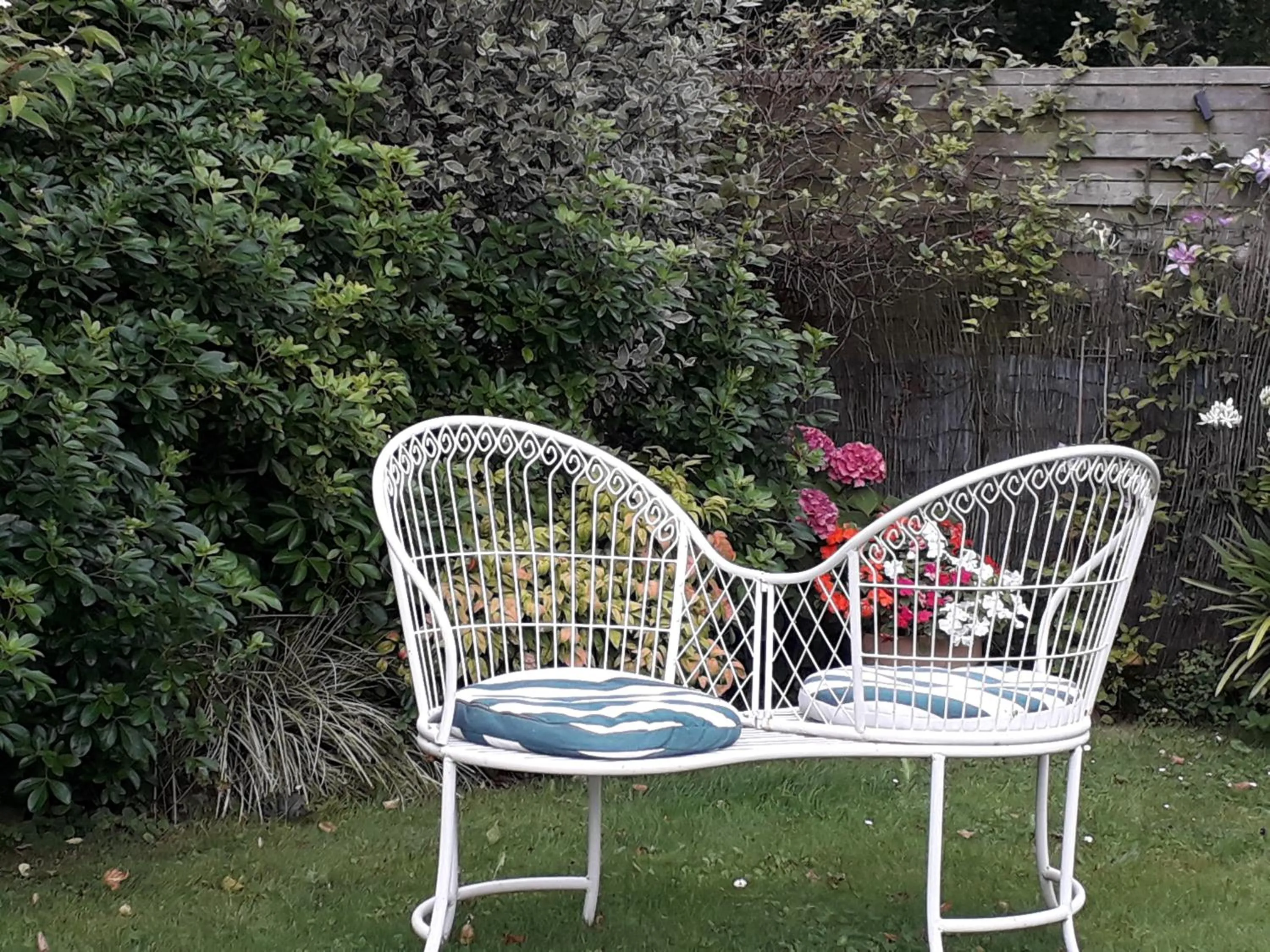 Garden in Maison d'hôtes Les Vallées