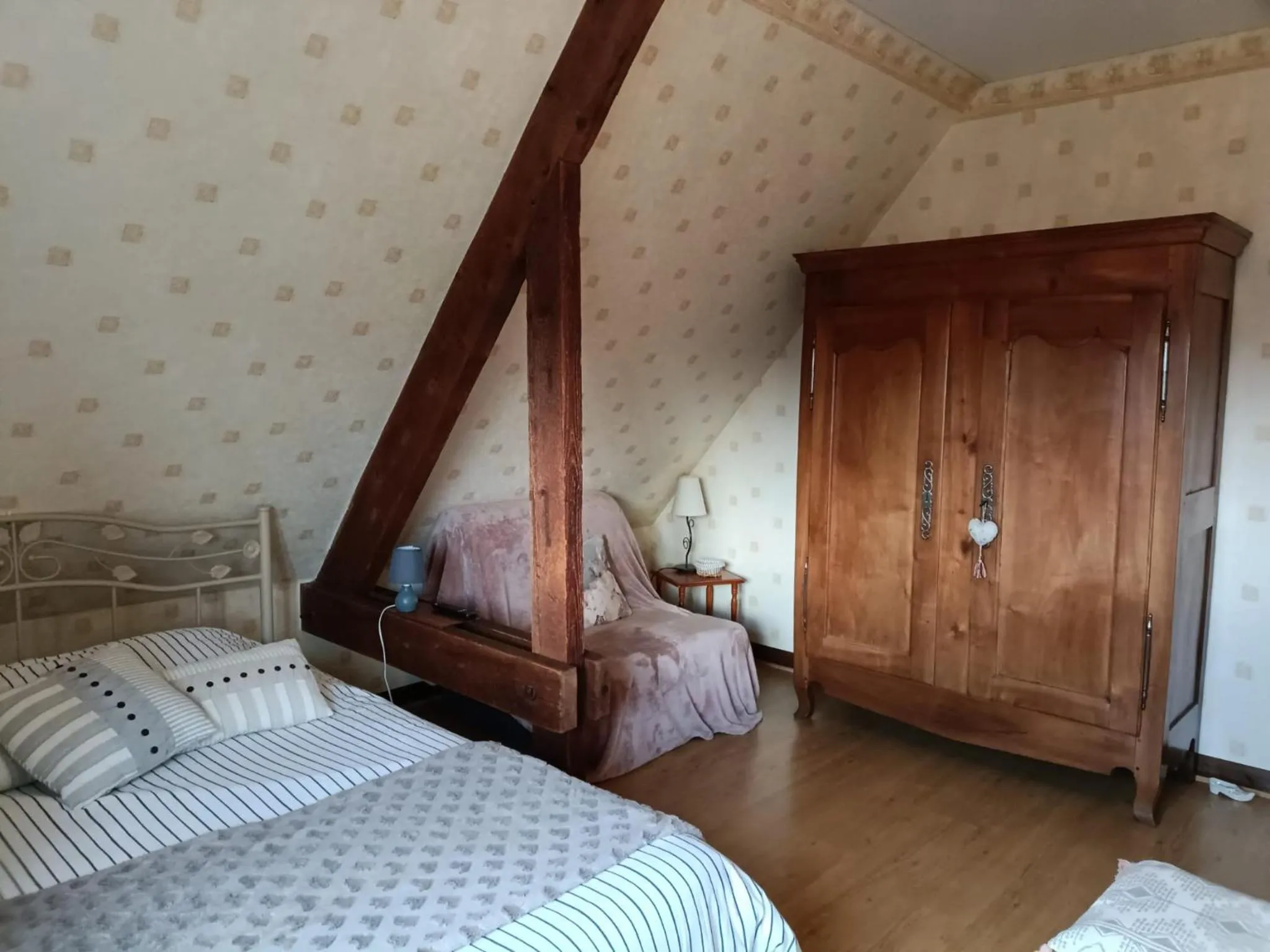 Bed in Maison d'hôtes Les Vallées