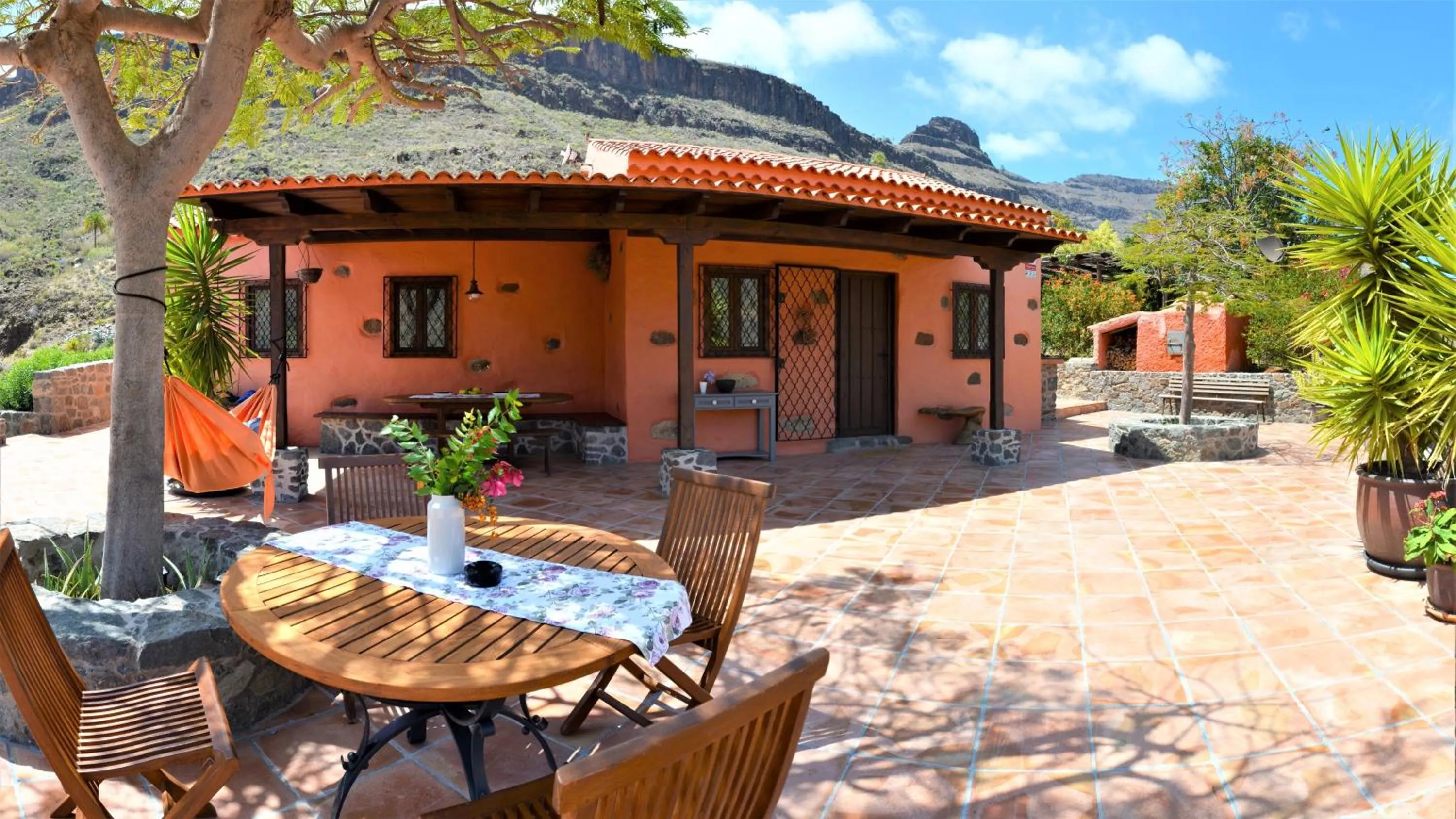 Finca Las Olivas - Unique country house with heated pool