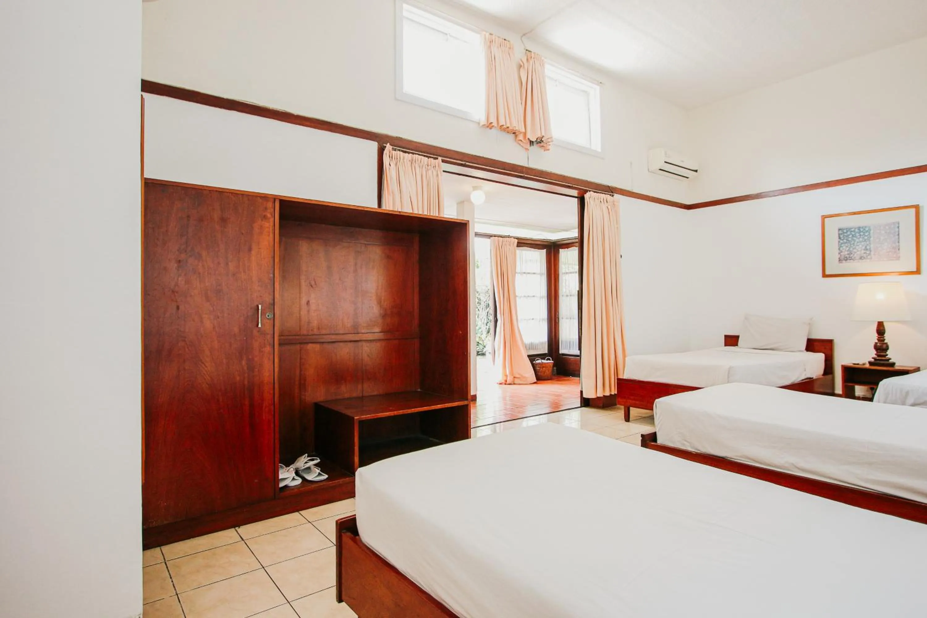 Bed in Hotel Bumi Asih Gedung Sate Bandung