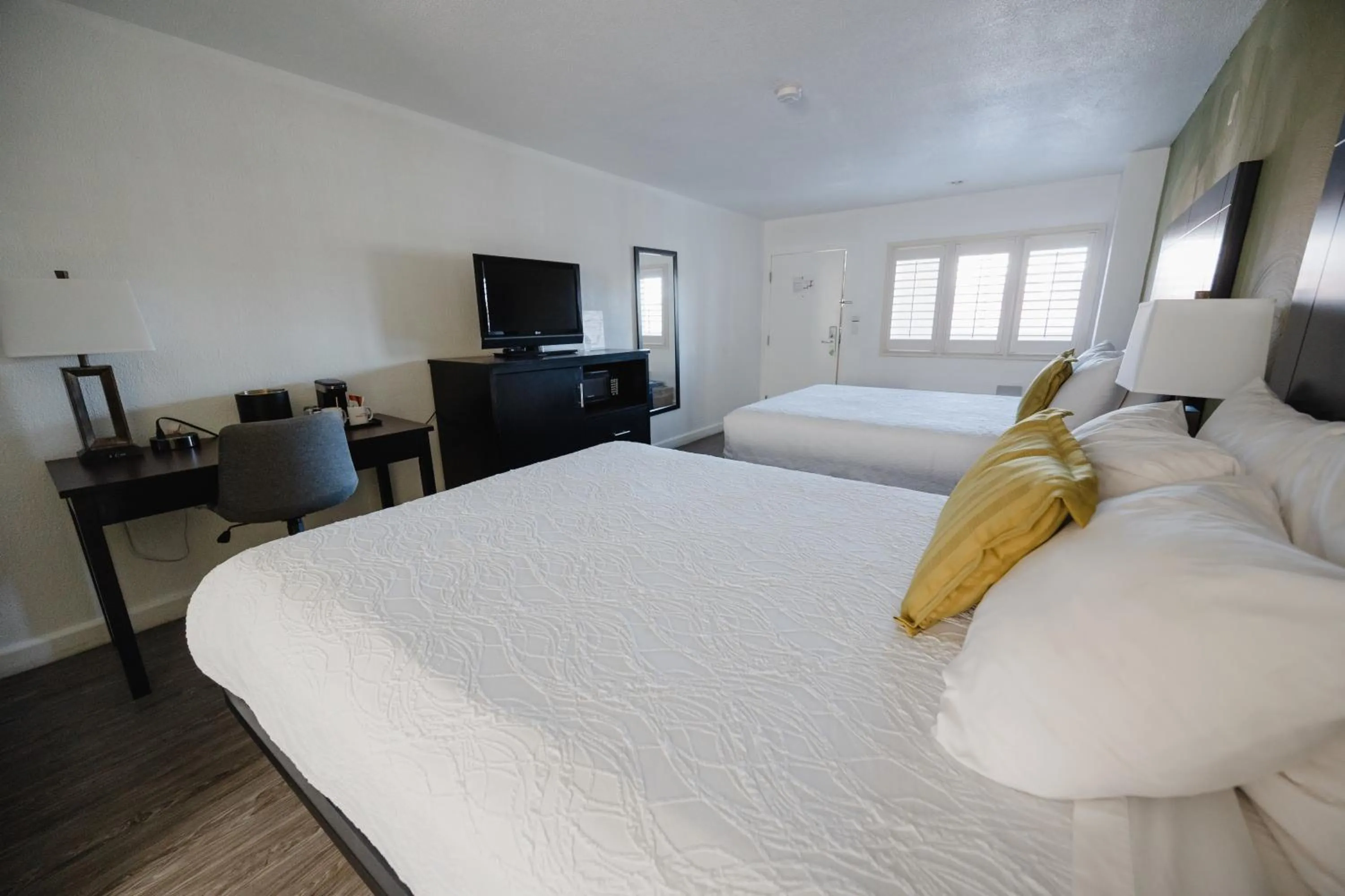 Photo of the whole room, Bed in Old Town Western Inn