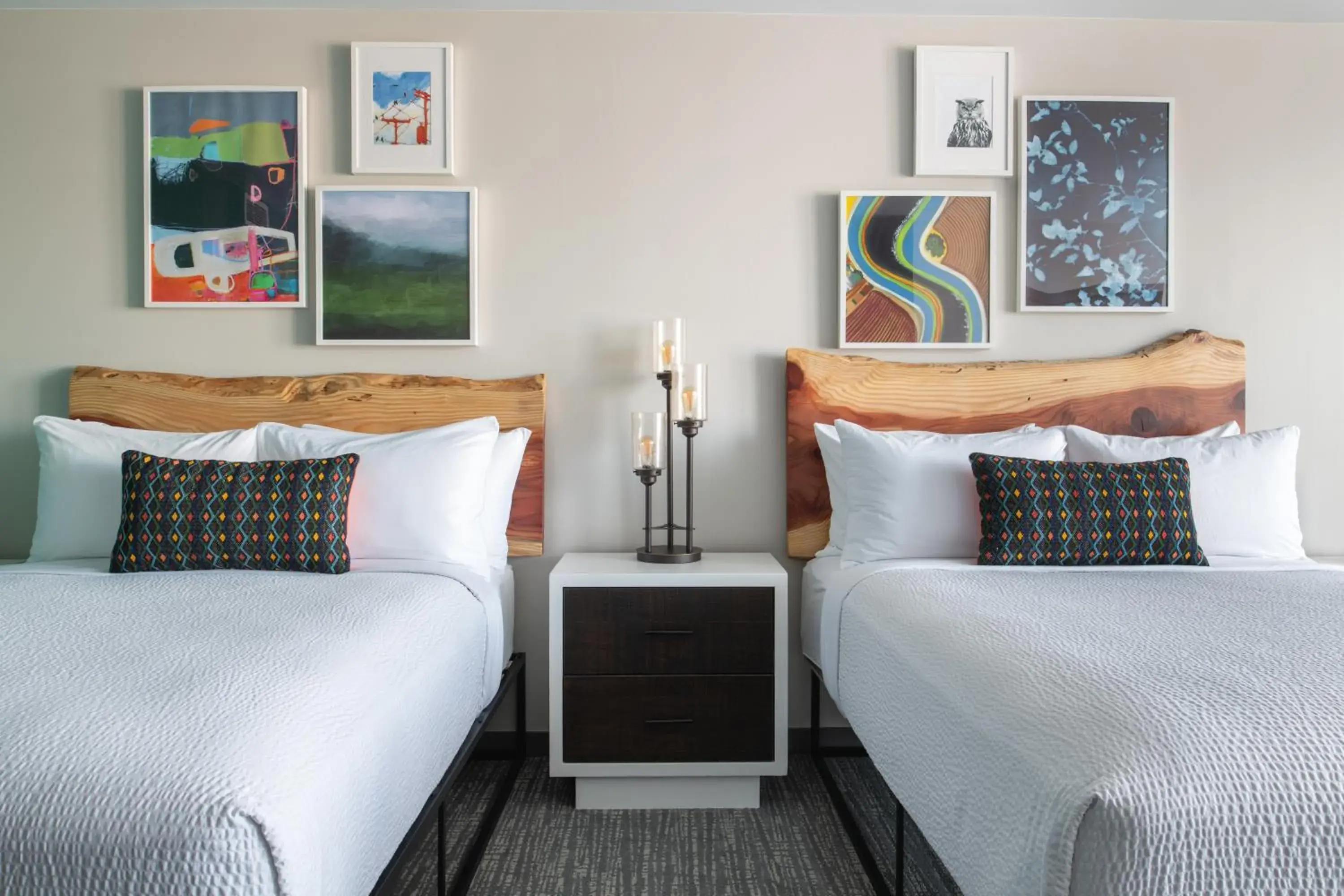 Bed in The Independence Hotel Bed in The Independence Hotel