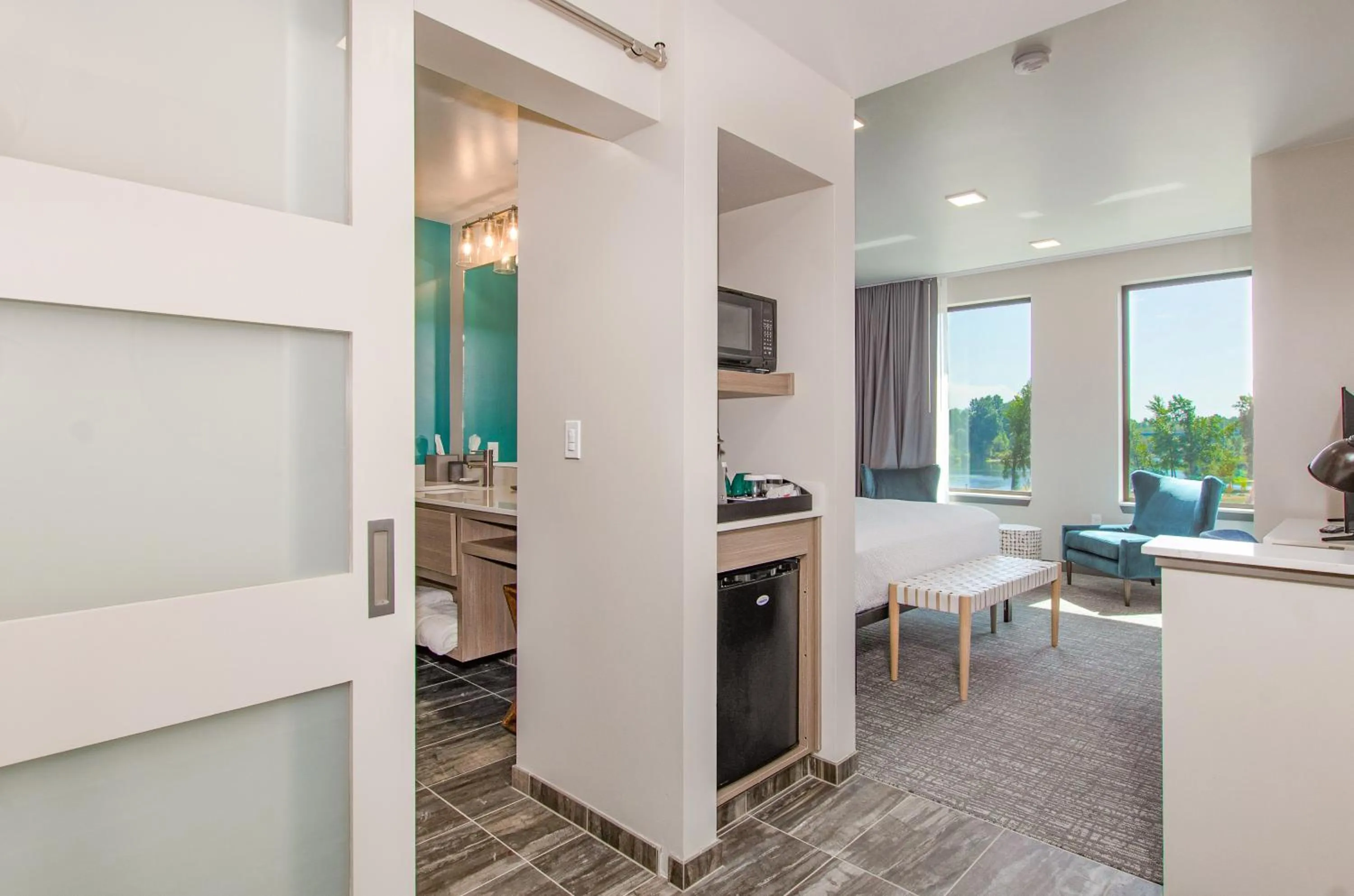 Photo of the whole room in The Independence Hotel