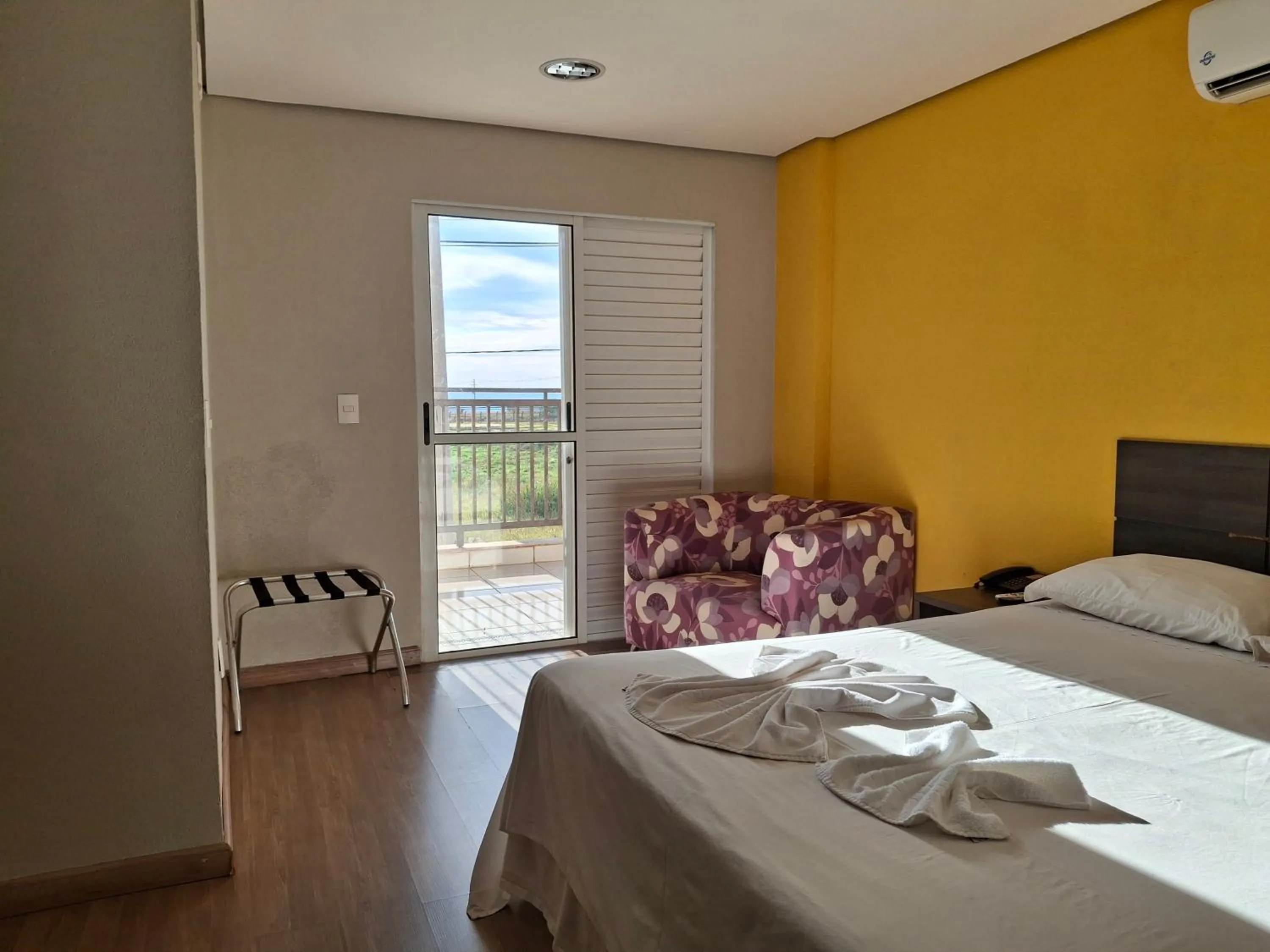 Photo of the whole room, Bed in Ônix Inn Hotel Cravinhos