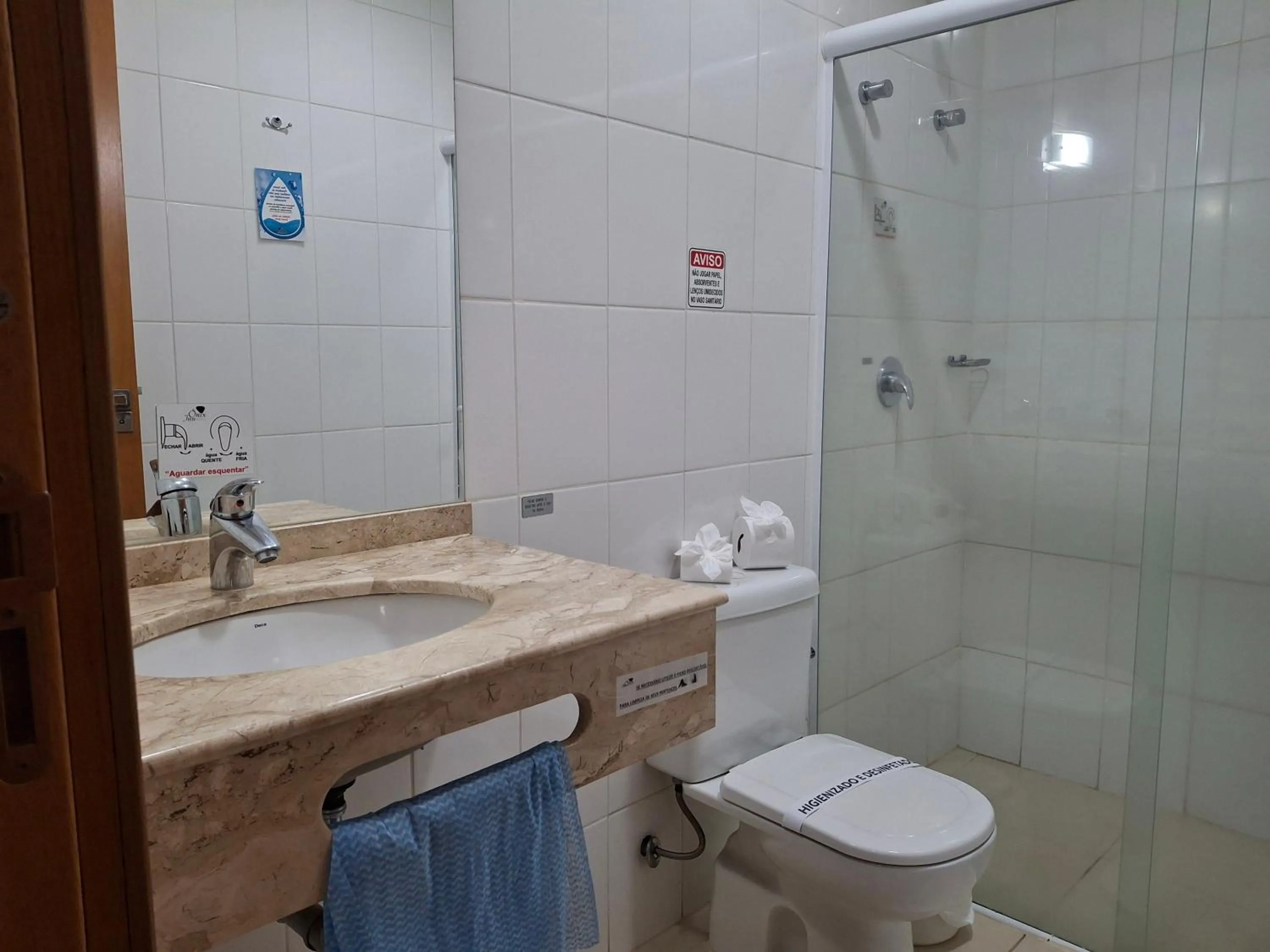 Toilet in Ônix Inn Hotel Cravinhos