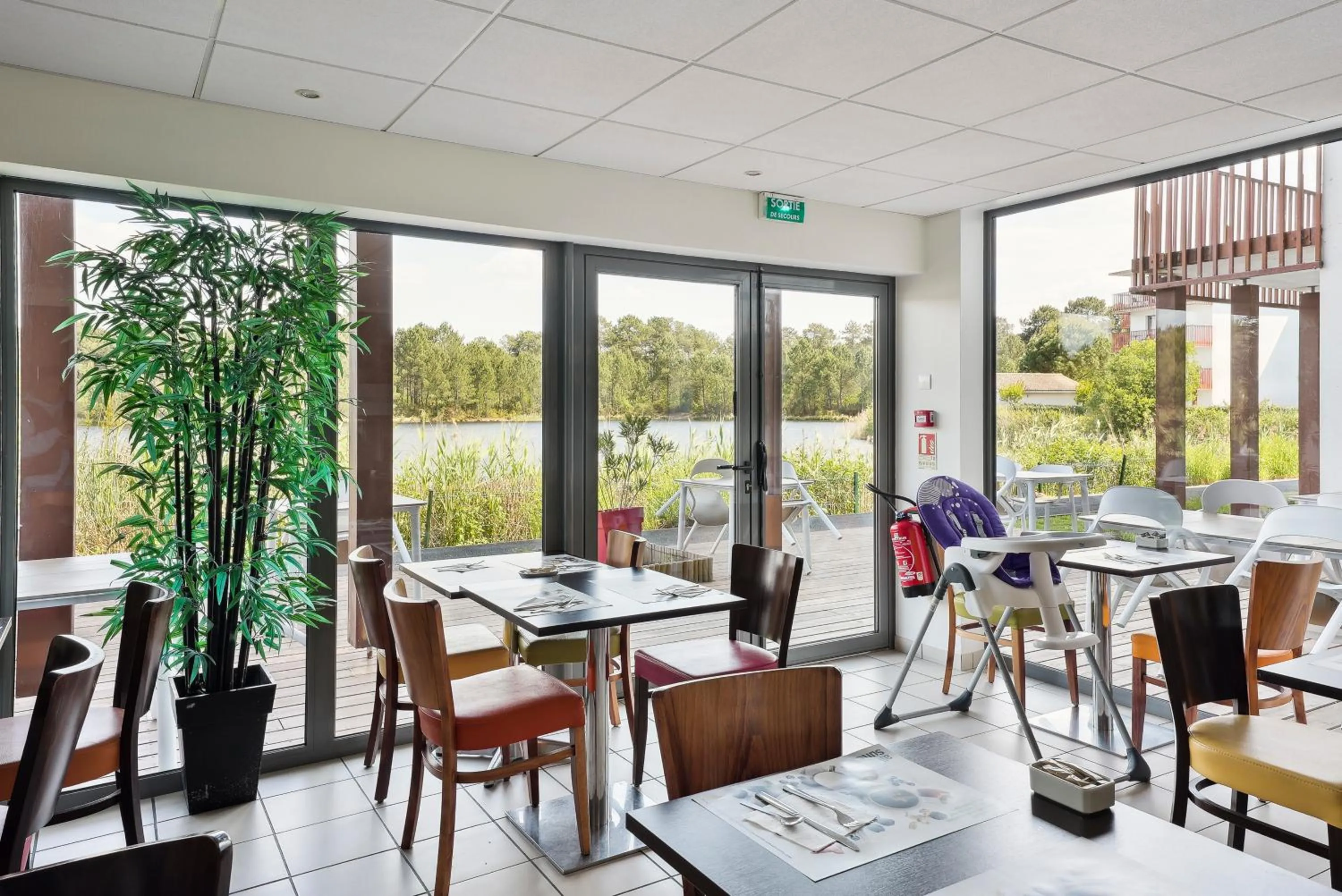 Garden view in All Suites Appart Hôtel - Bassin d'Arcachon - Dune du Pilat