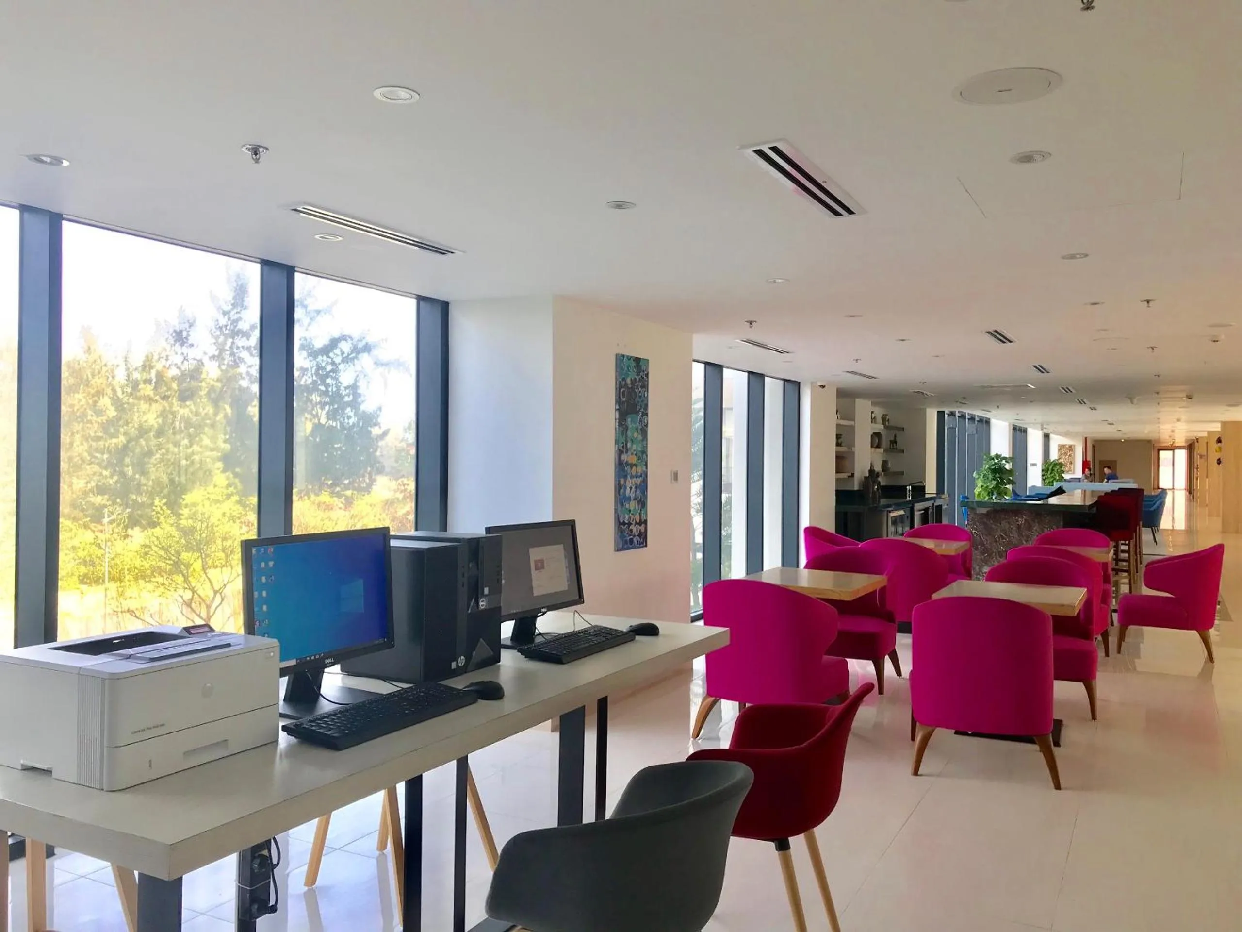 Business facilities in Carinae Danang Hotel