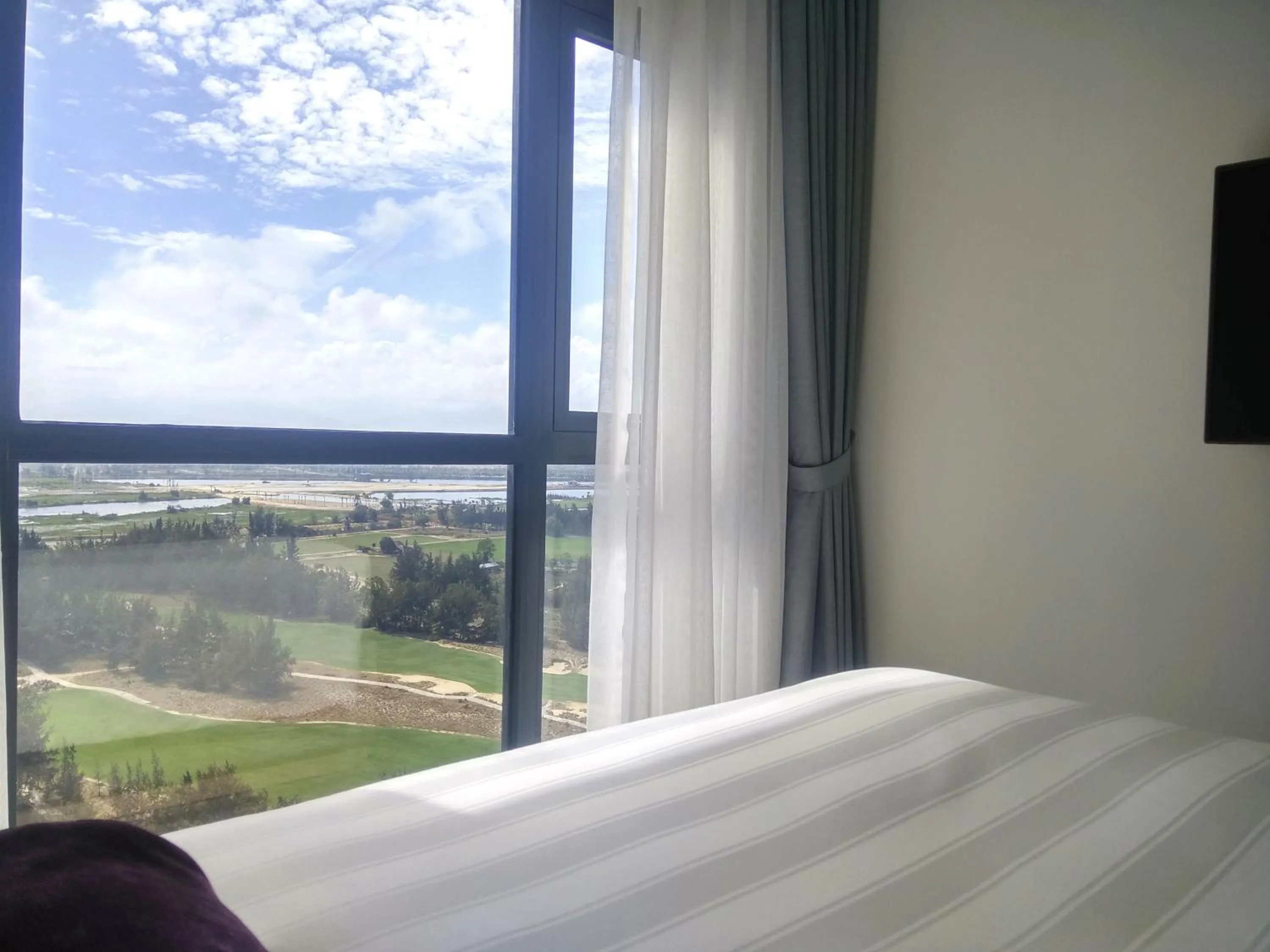 City view, Bed in Carinae Danang Hotel