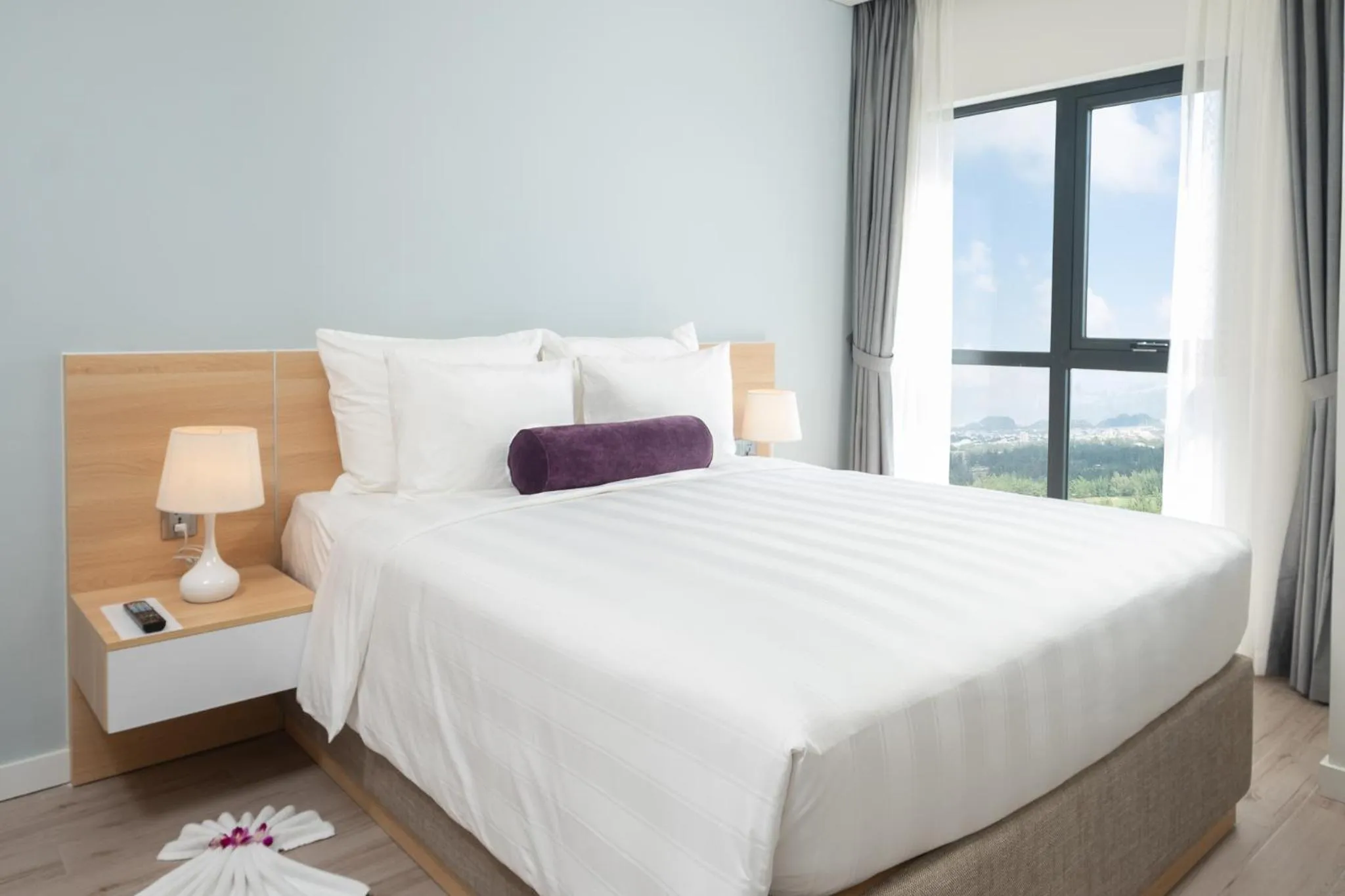 Bedroom, Bed in Carinae Danang Hotel