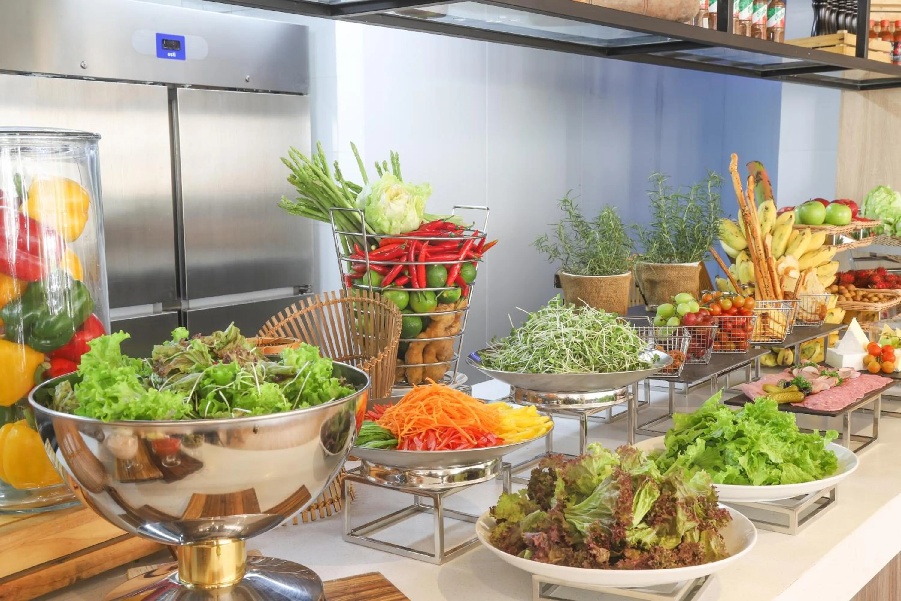 Food and drinks in Carinae Danang Hotel