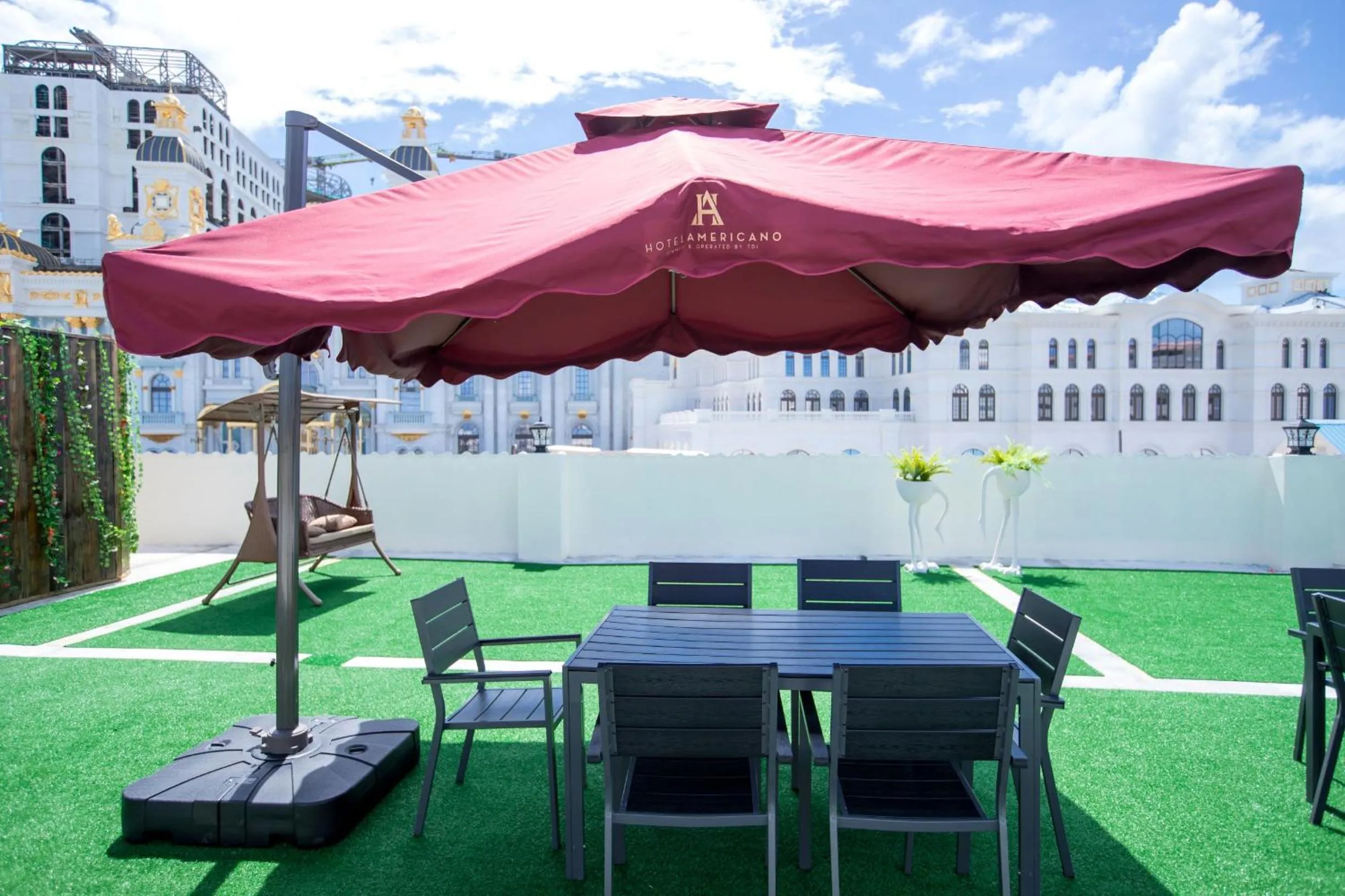 Street view in Hotel Americano