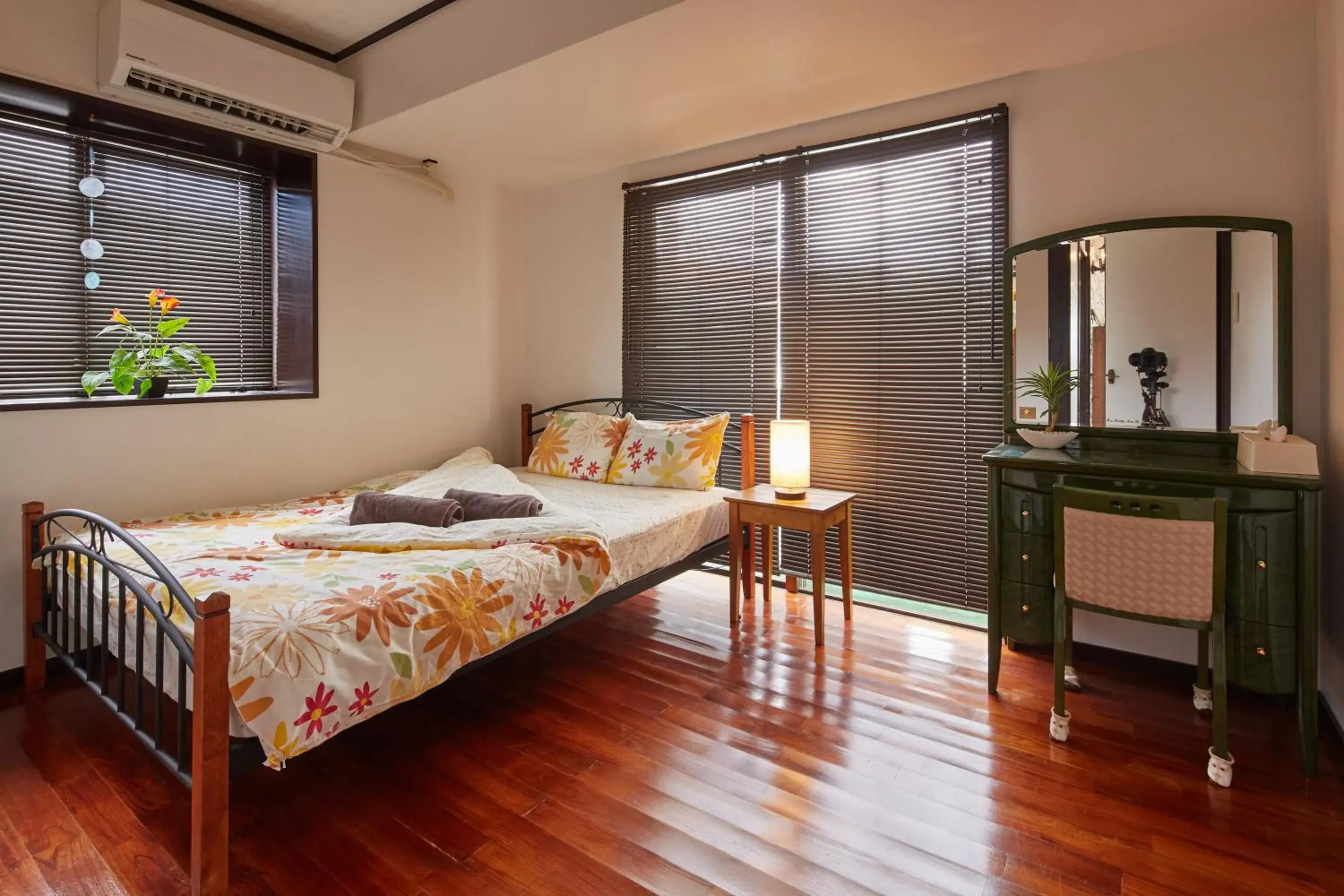 Bedroom, Bed in Wind Henza Bedroom, Bed in Wind Henza